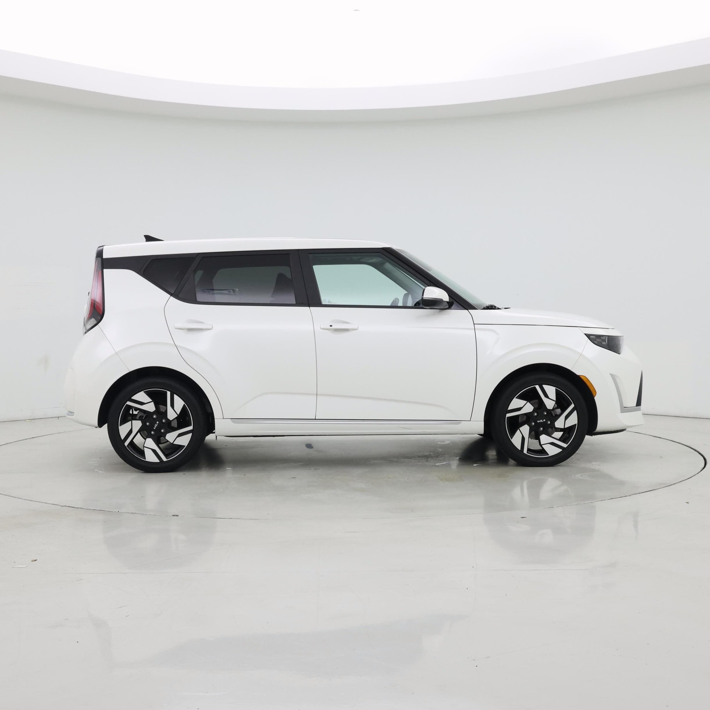 Thumbnail: 2023 Kia Soul - 7