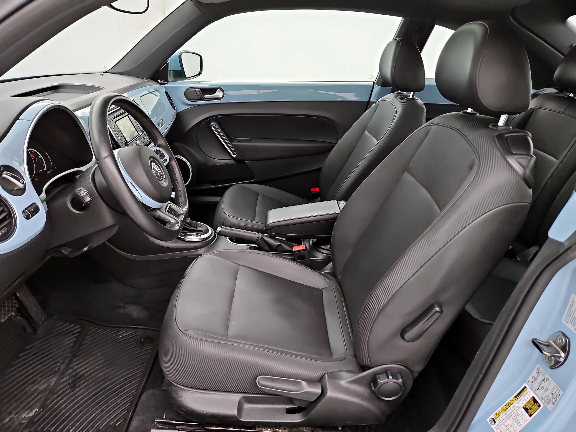 Thumbnail: 2014 Volkswagen Beetle - 11