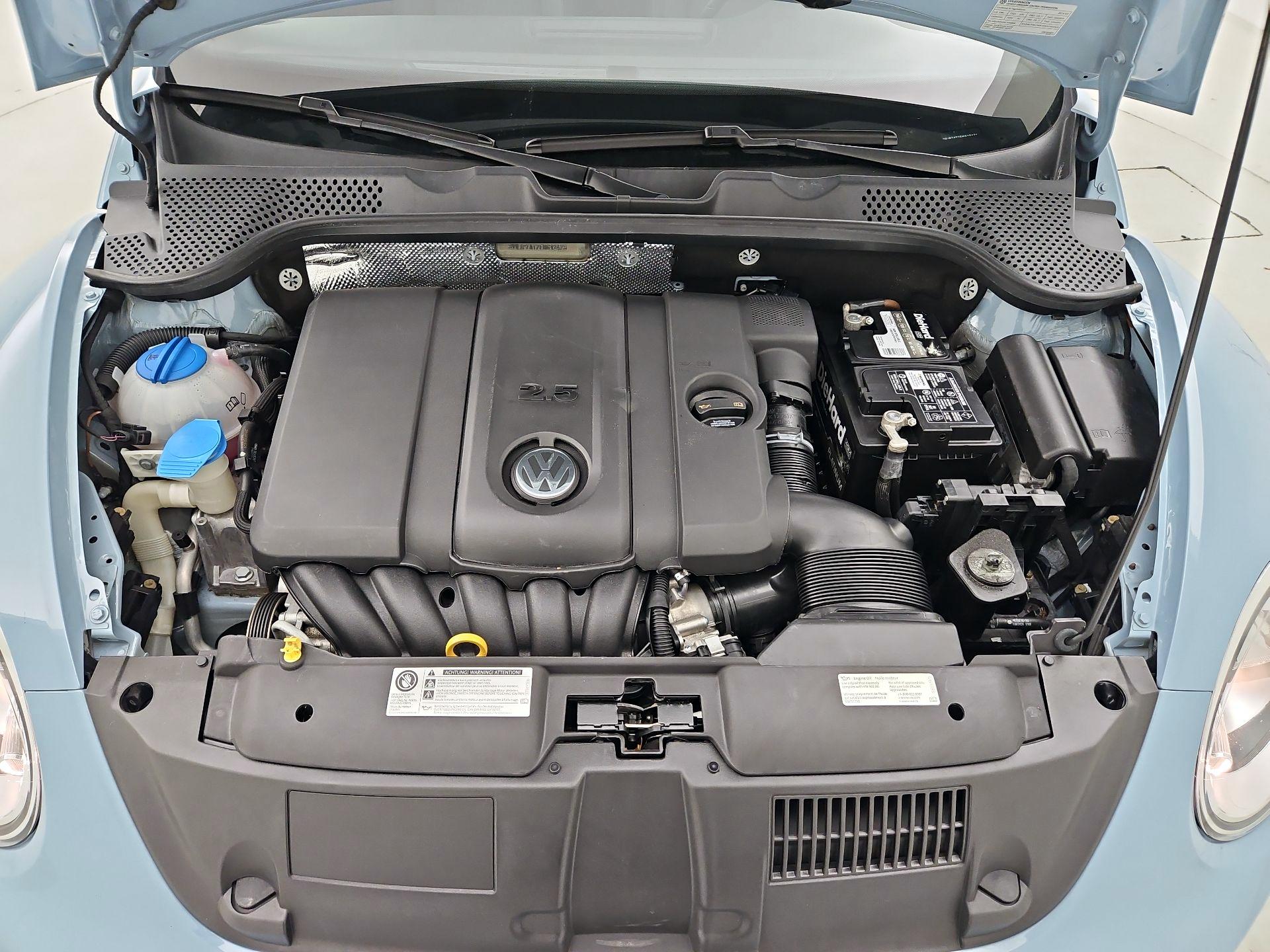 Thumbnail: 2014 Volkswagen Beetle - 20
