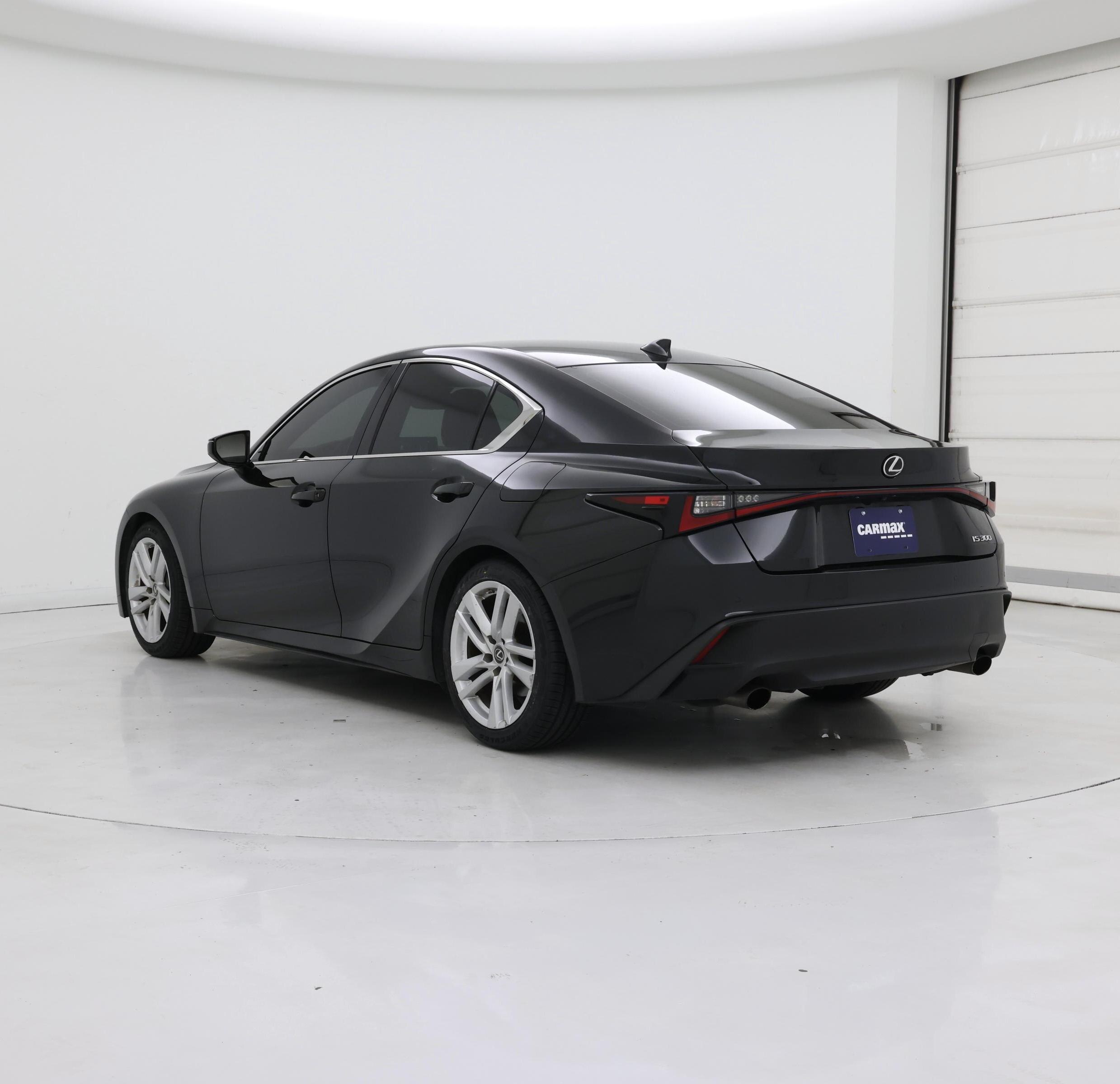 Thumbnail: 2021 Lexus IS - 2