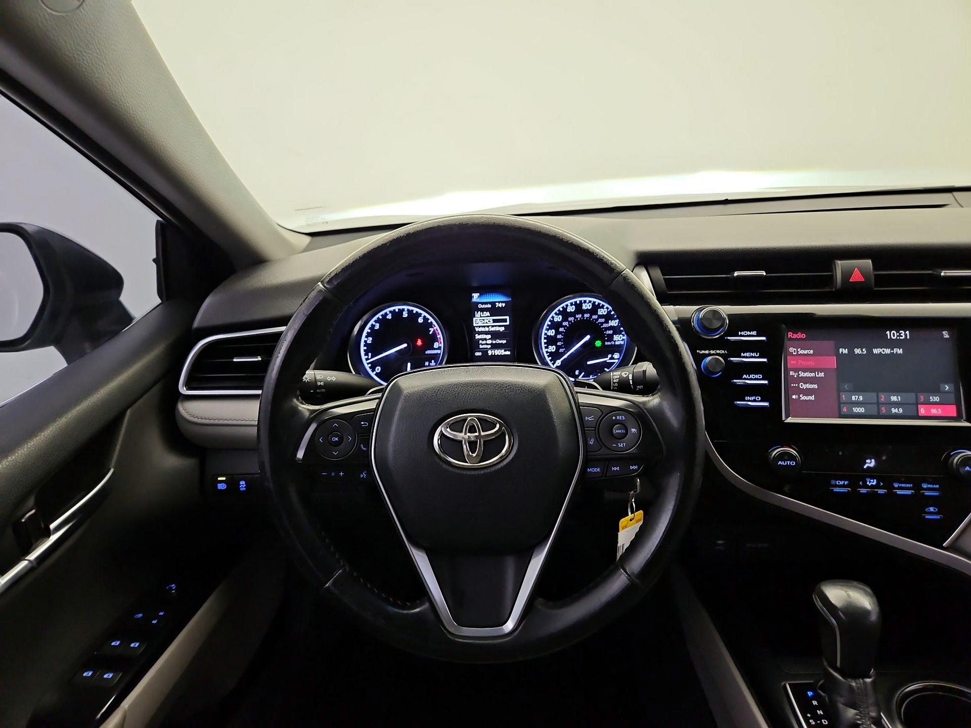 Thumbnail: 2018 Toyota Camry - 10