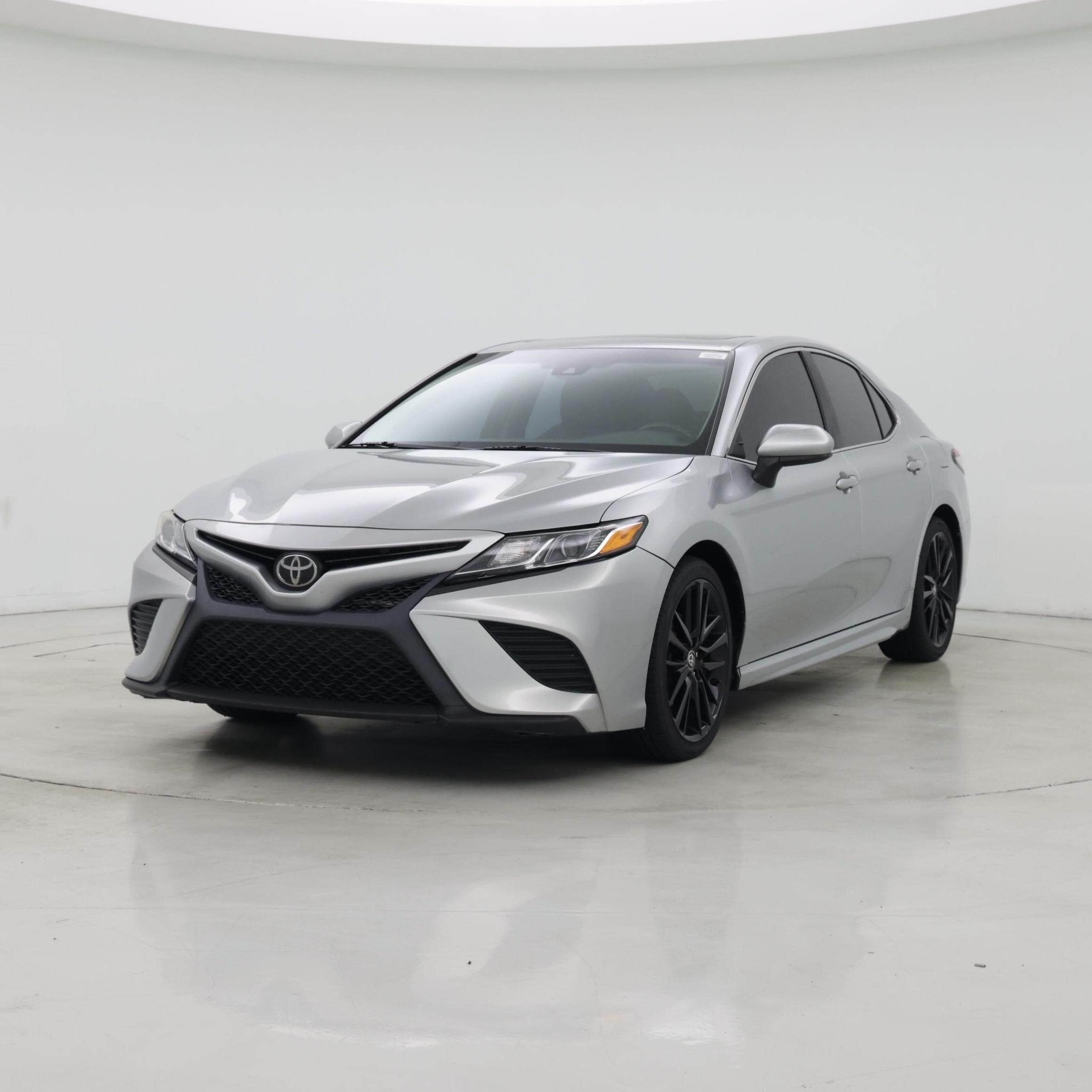 Thumbnail: 2018 Toyota Camry - 4
