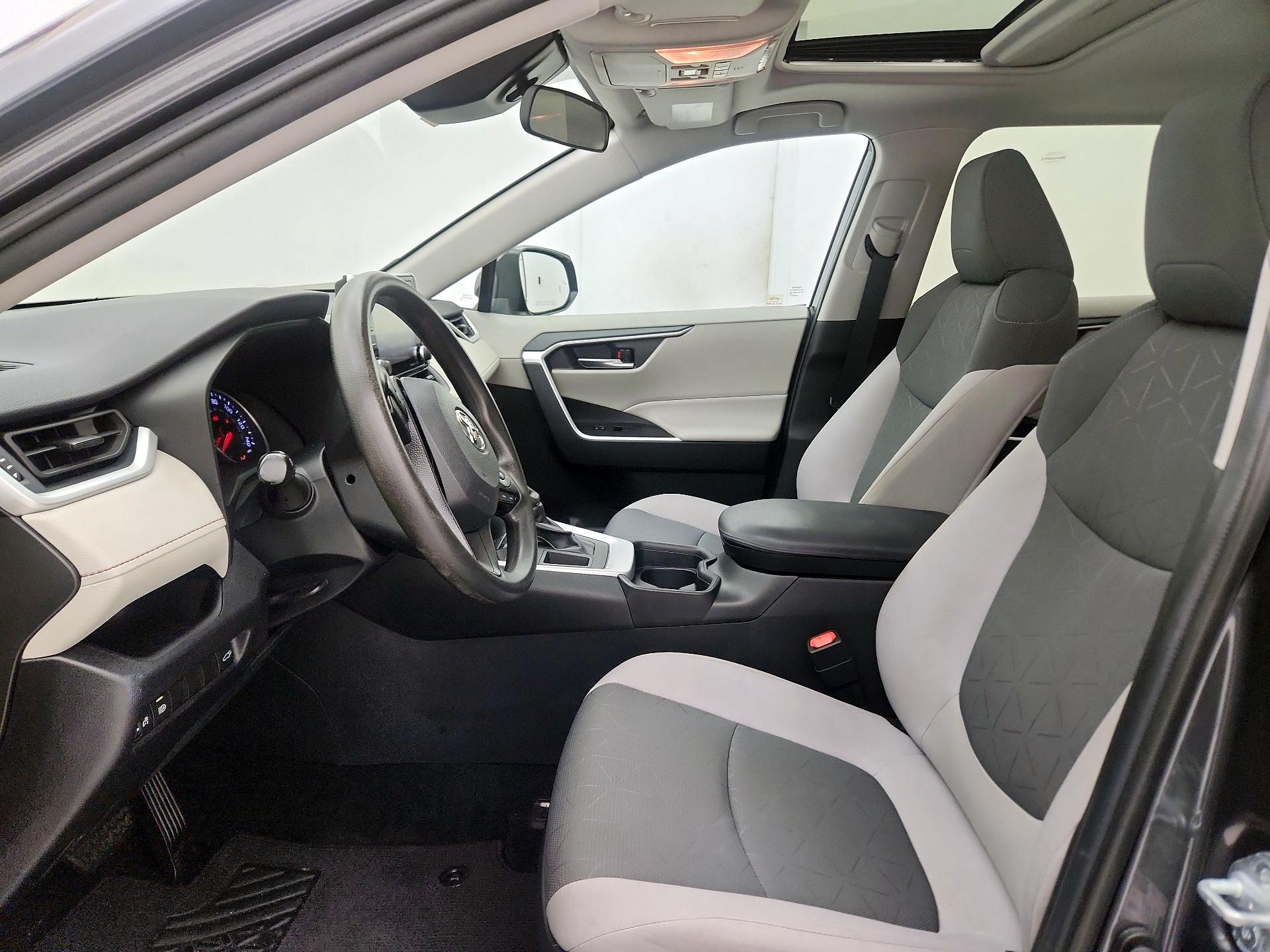 Thumbnail: 2021 Toyota RAV4 - 11