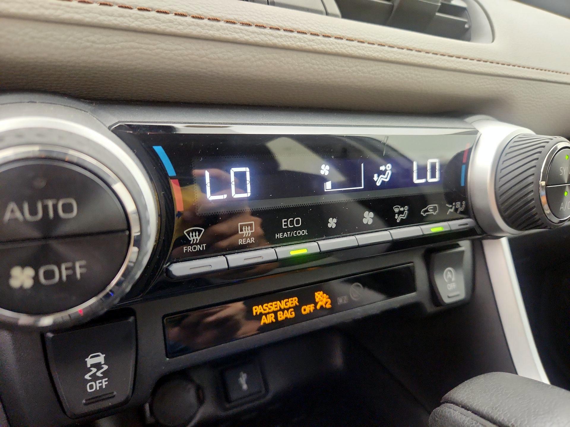 Thumbnail: 2021 Toyota RAV4 - 16