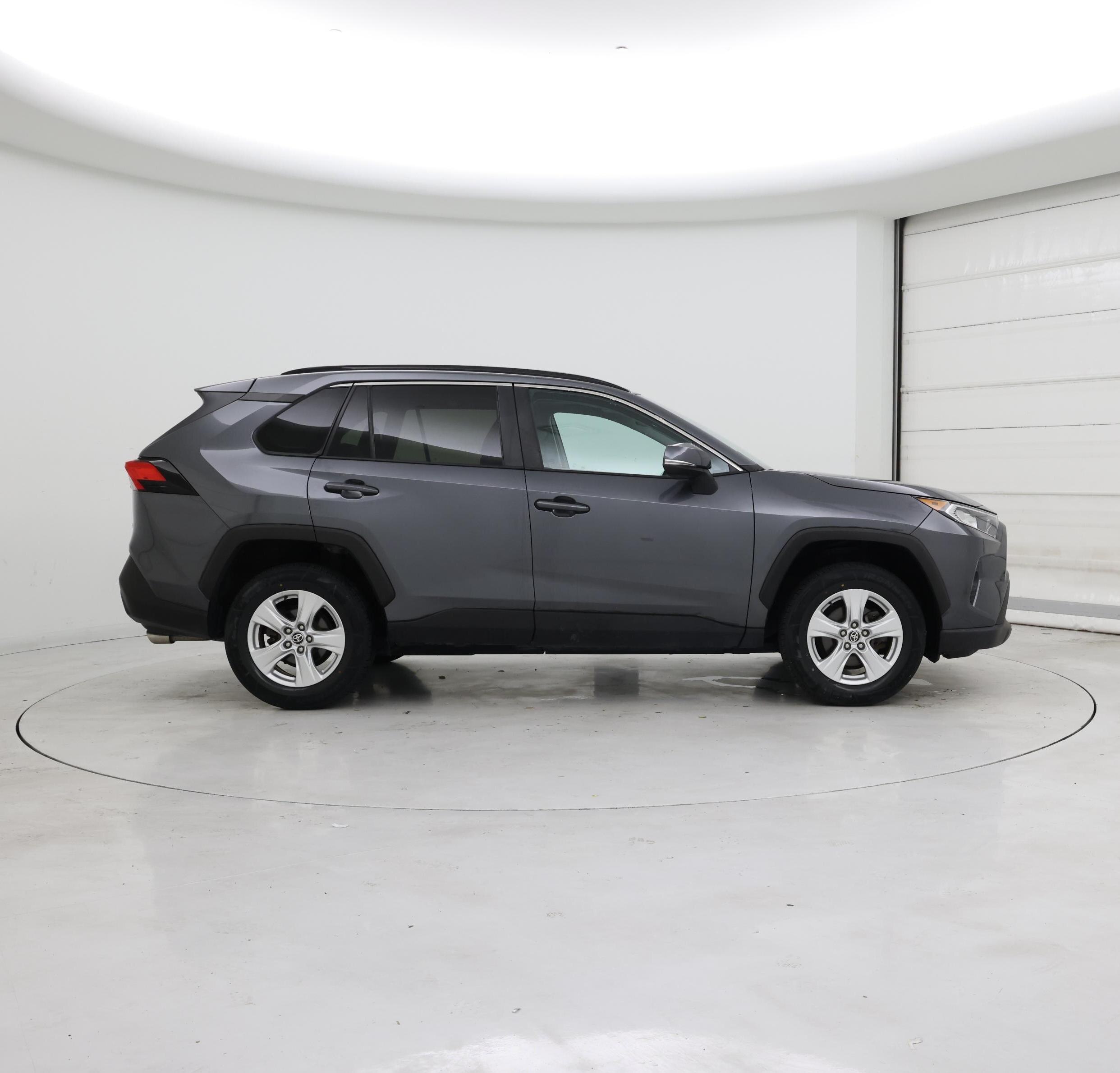 Thumbnail: 2021 Toyota RAV4 - 7