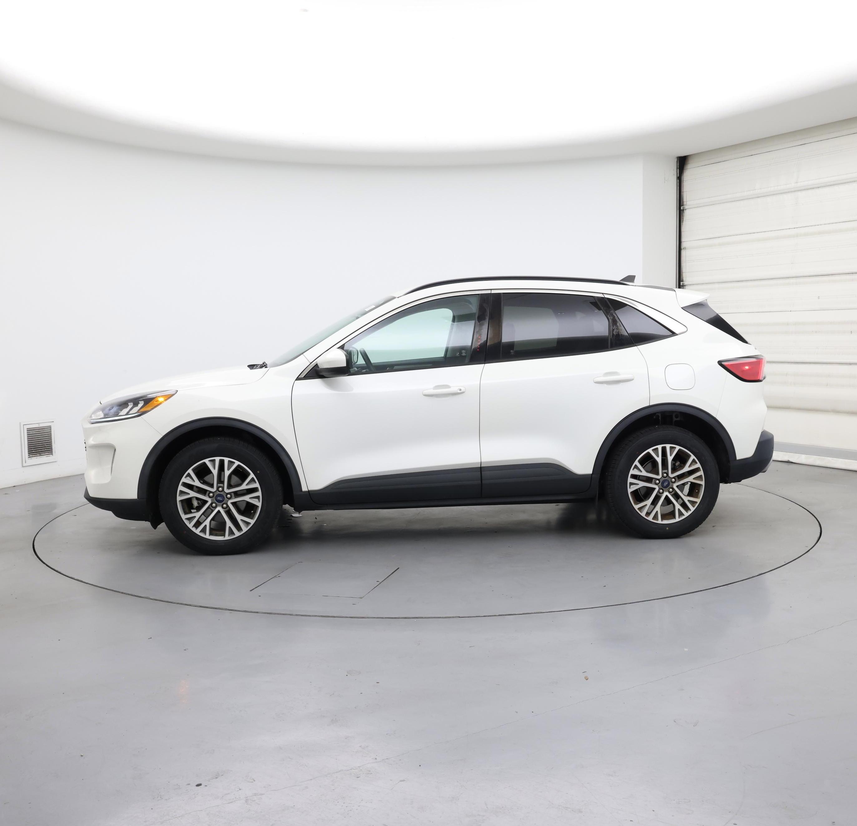 Thumbnail: 2021 Ford Escape - 3
