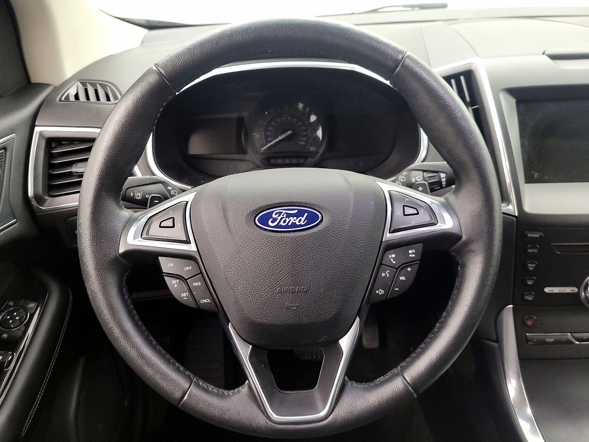 Thumbnail: 2019 Ford Edge - 10