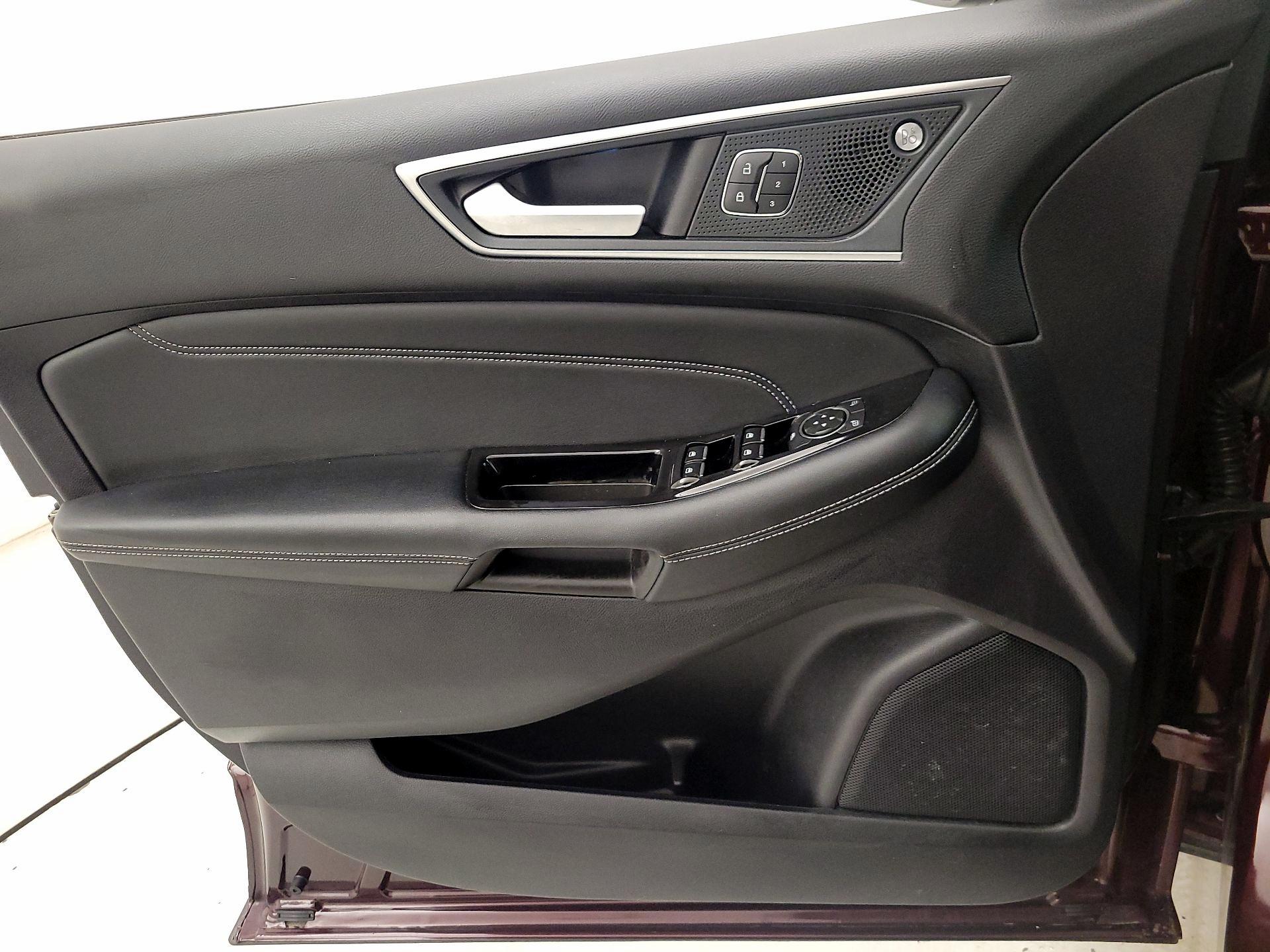 Thumbnail: 2019 Ford Edge - 12