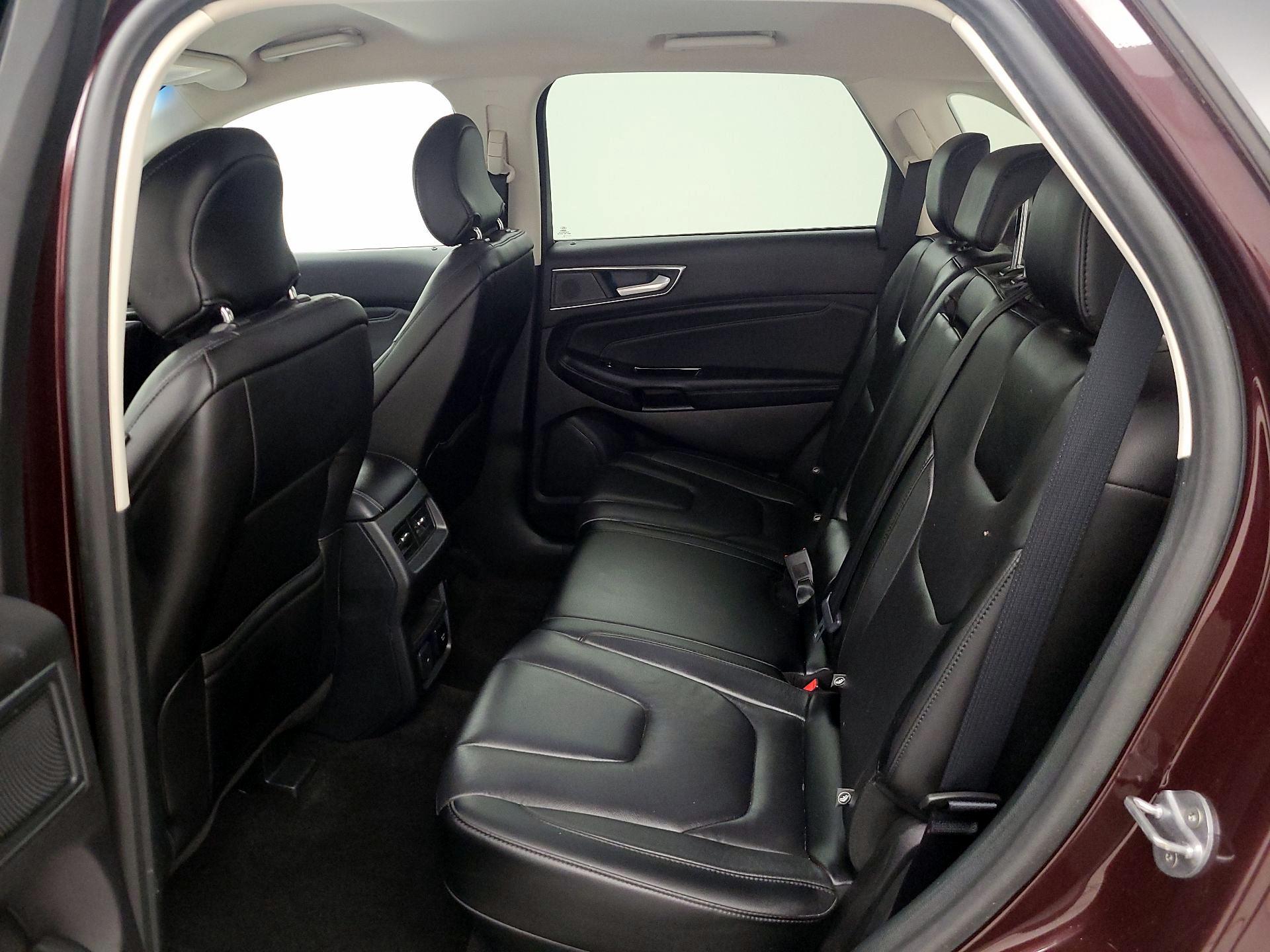 Thumbnail: 2019 Ford Edge - 19