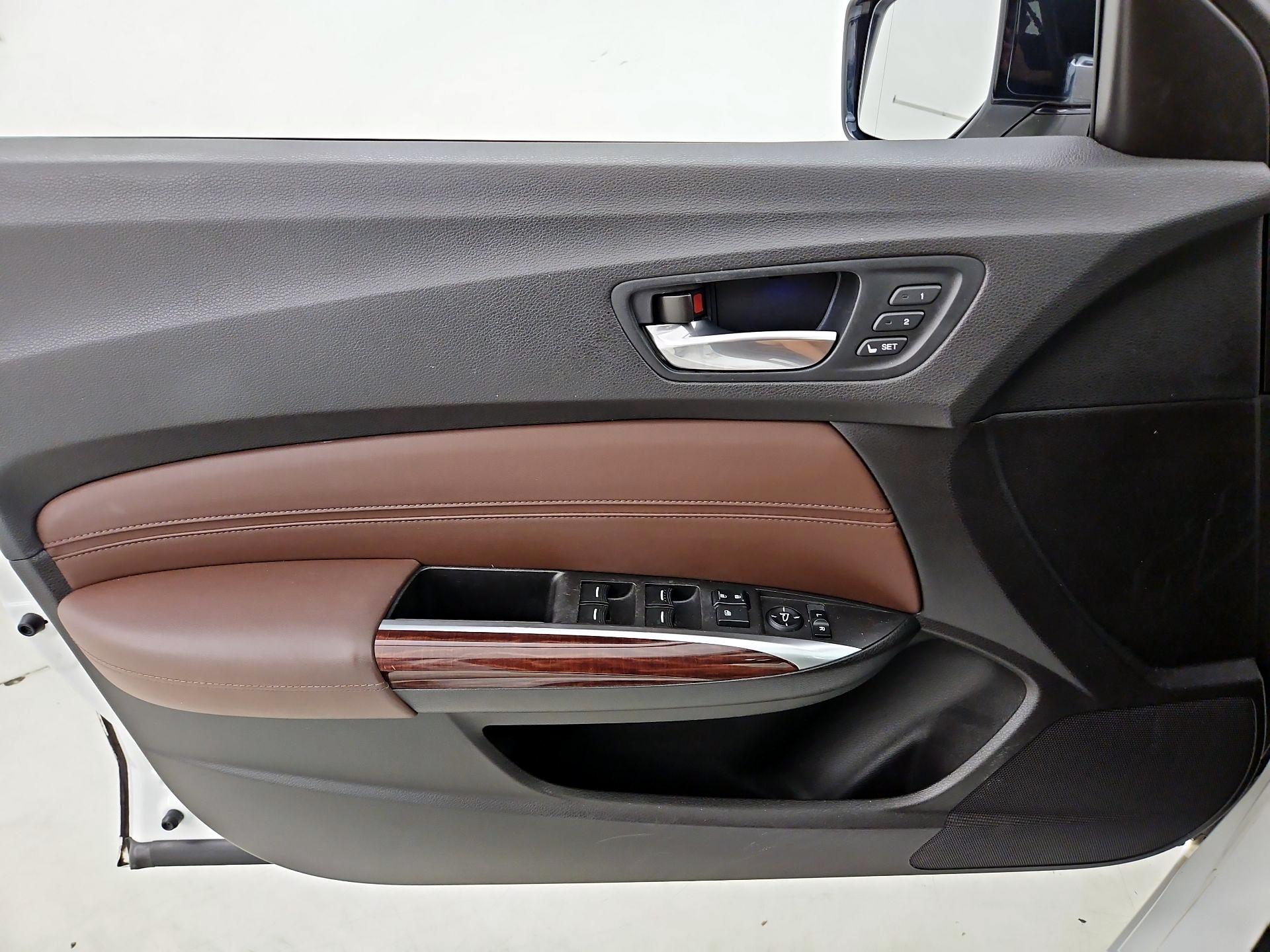 Thumbnail: 2016 Acura TLX - 12