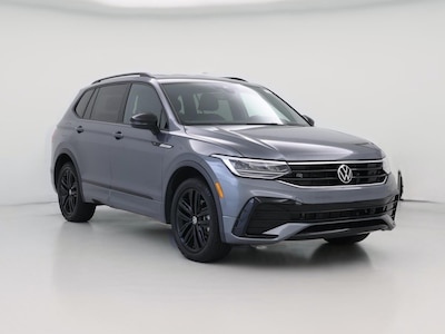 Gray 2022 Volkswagen Tiguan SE R-Line Black