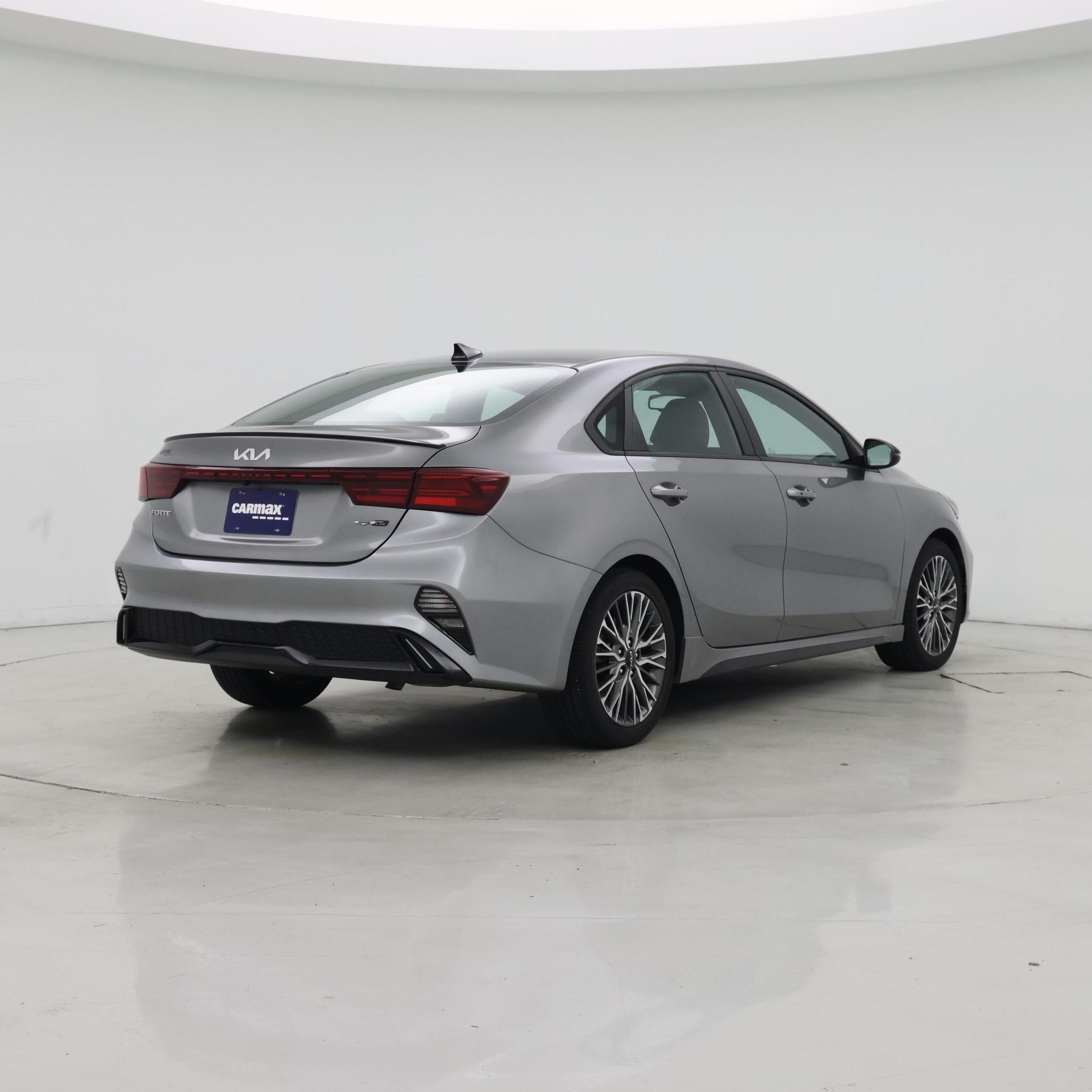 Thumbnail: 2022 Kia Forte - 8