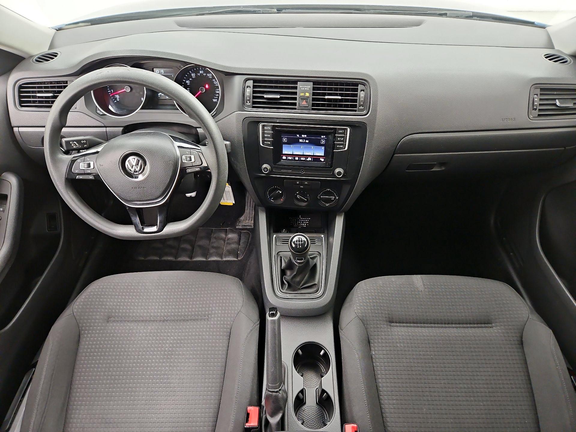Thumbnail: 2016 Volkswagen Jetta - 9