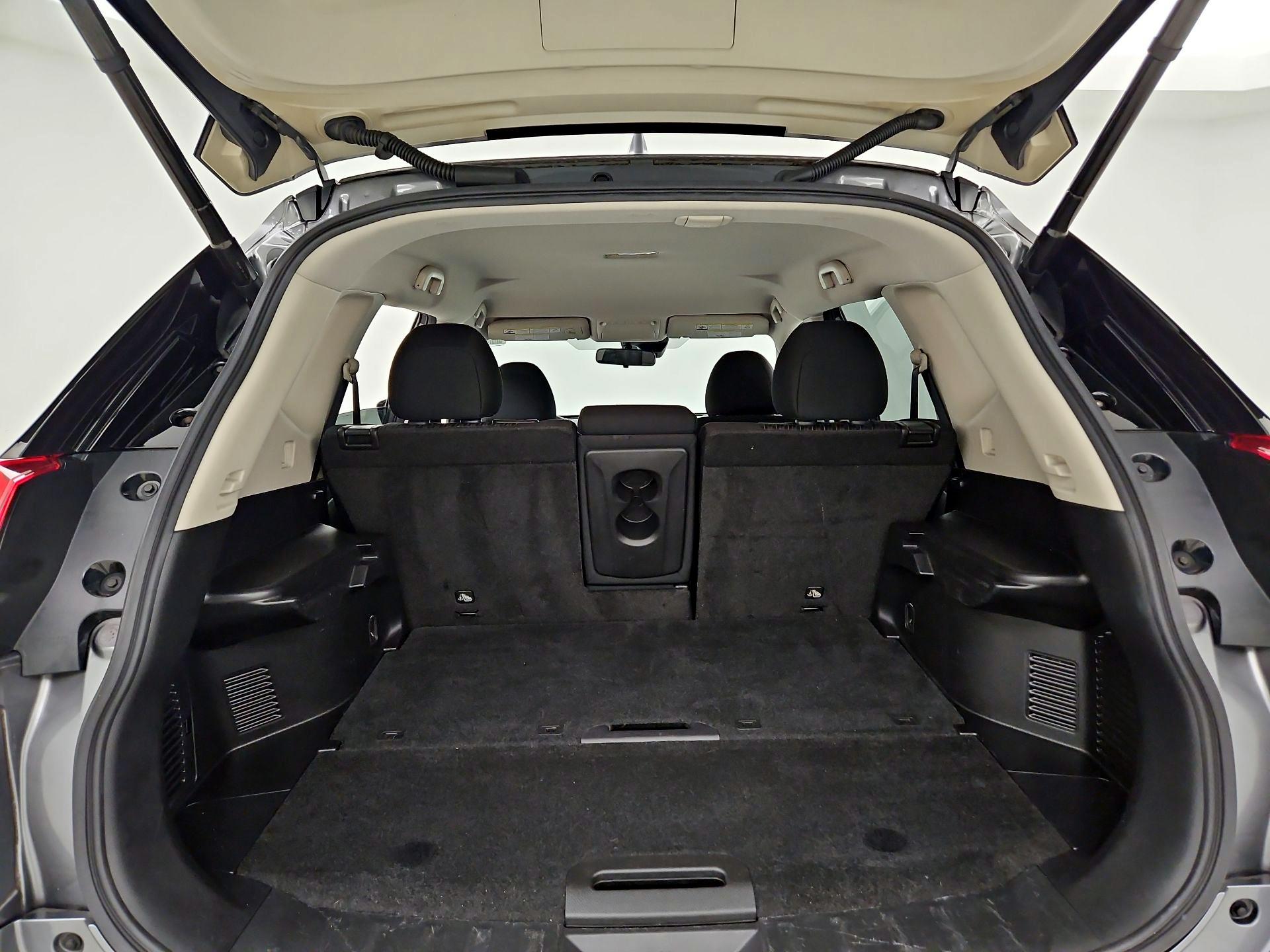 Thumbnail: 2020 Nissan Rogue - 20