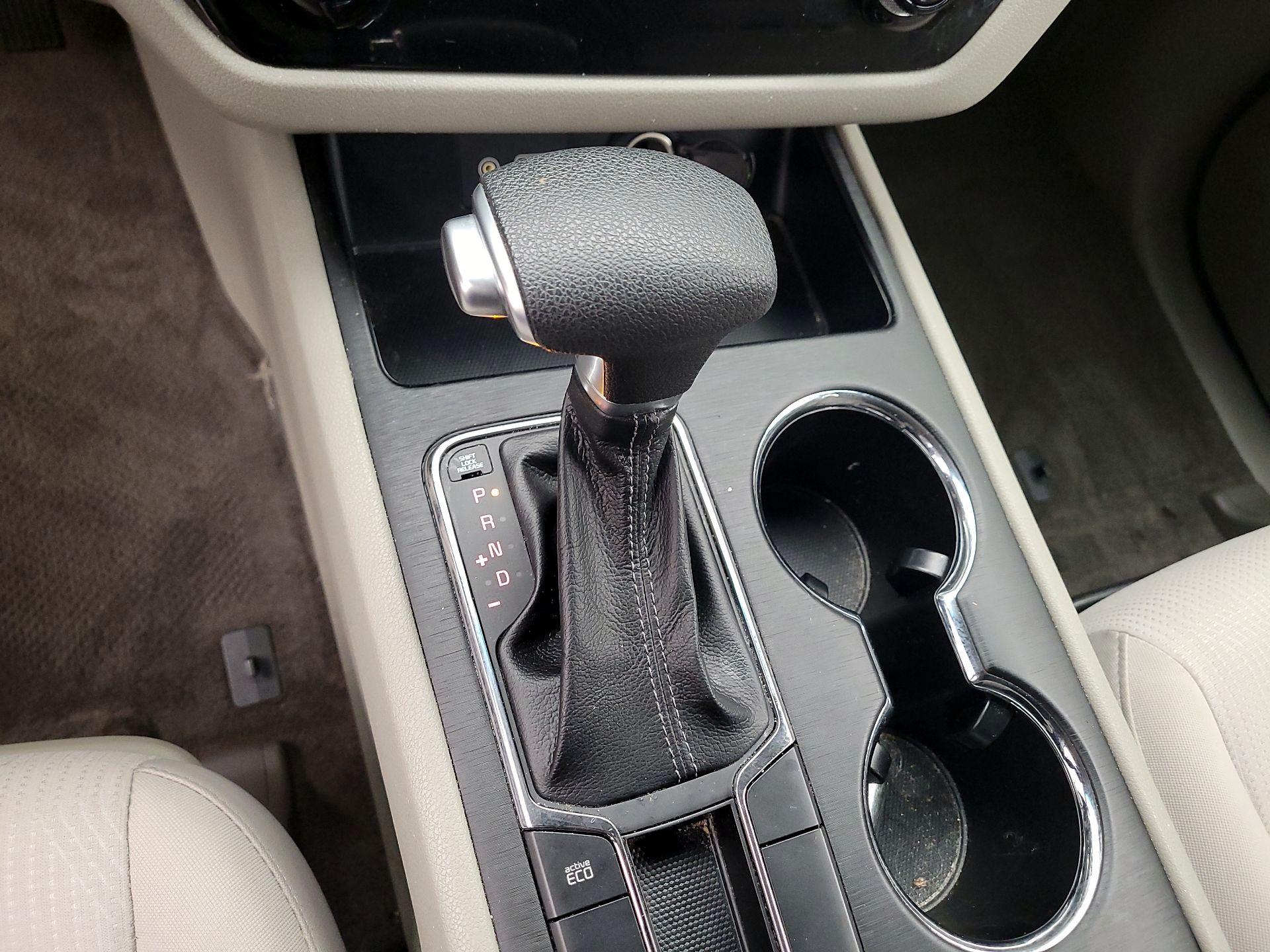 Thumbnail: 2019 Kia Sedona - 17