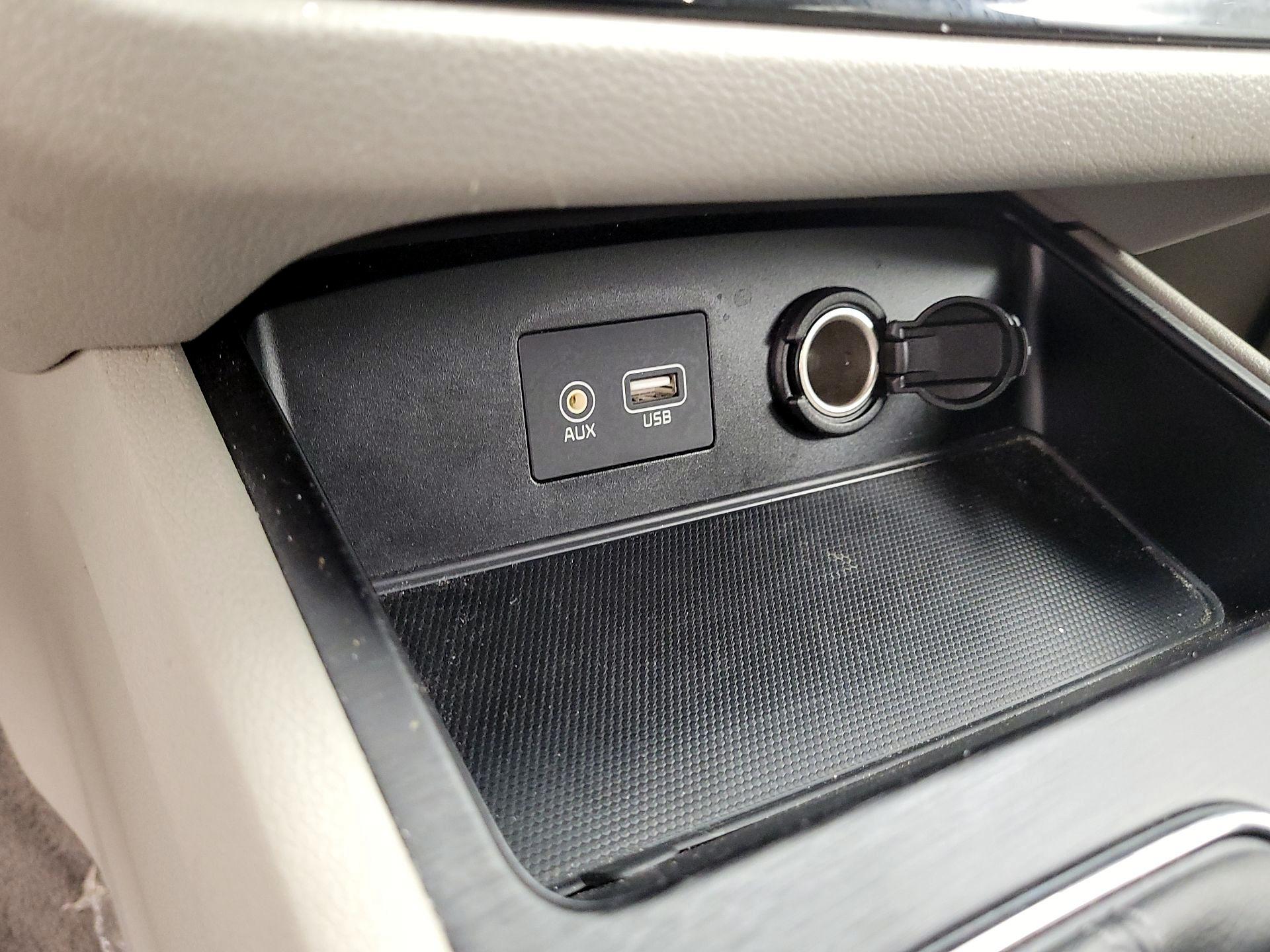 Thumbnail: 2019 Kia Sedona - 18