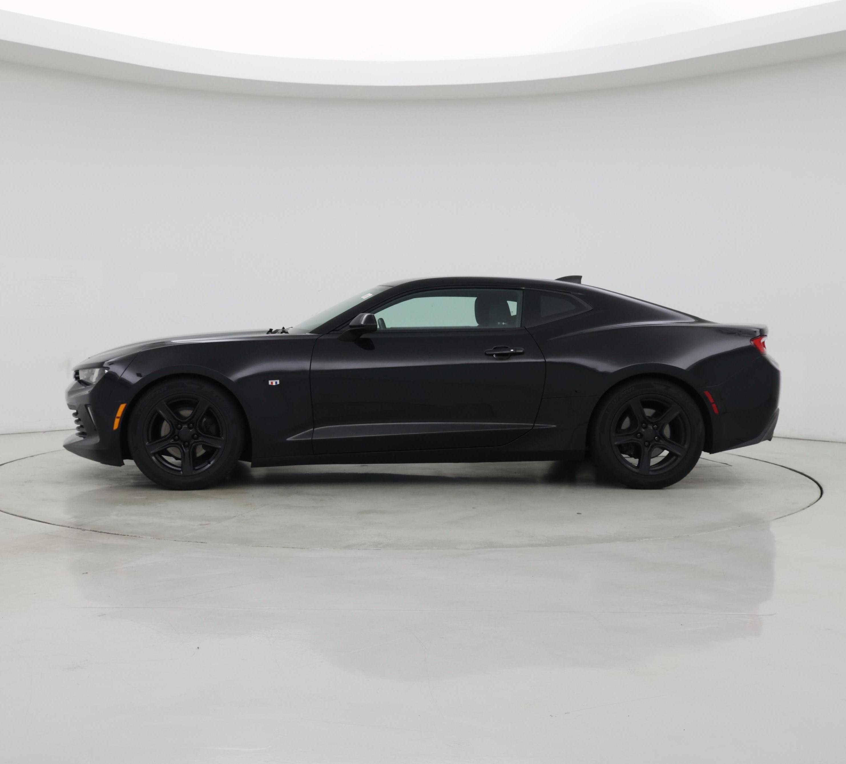 Thumbnail: 2018 Chevrolet Camaro - 3
