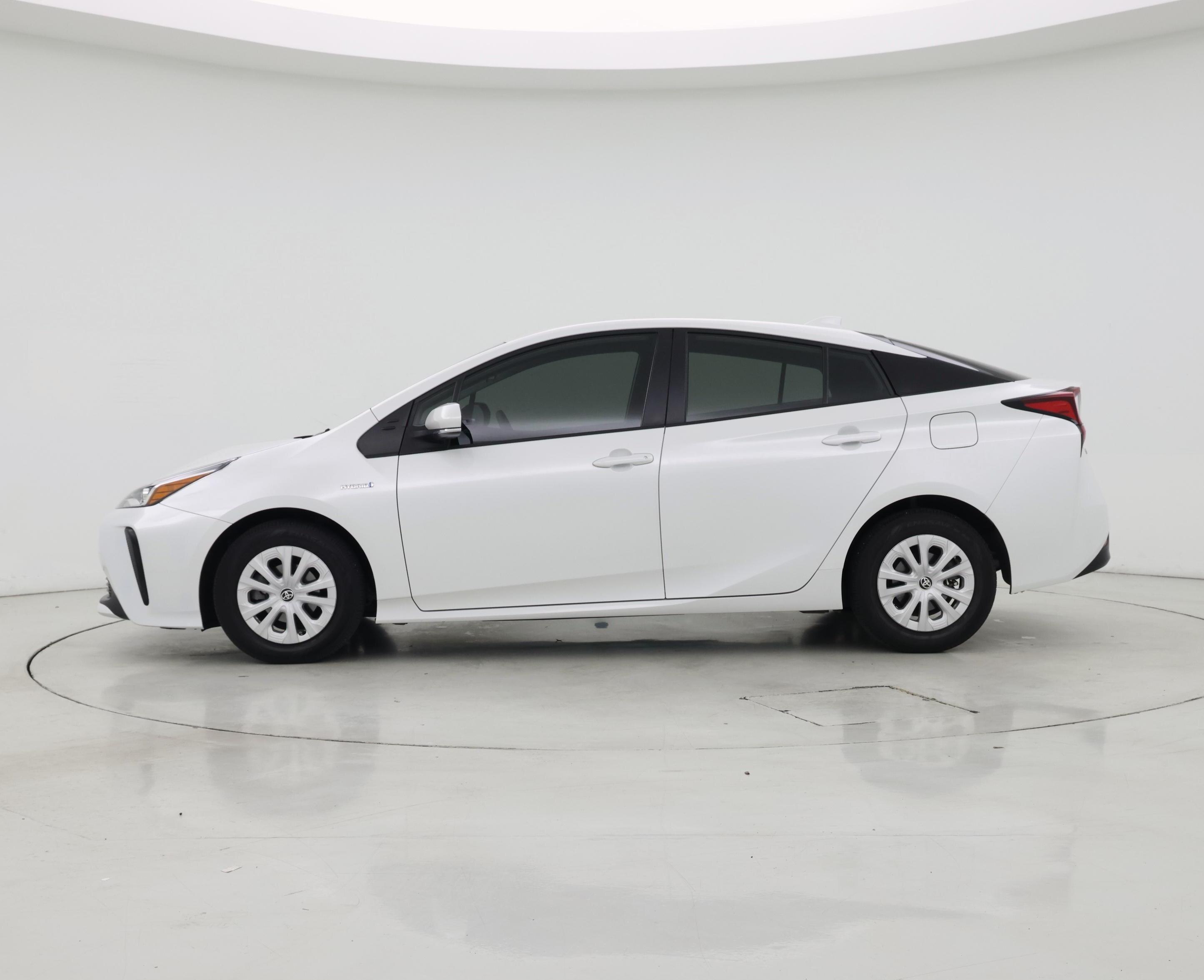 Thumbnail: 2022 Toyota Prius - 3