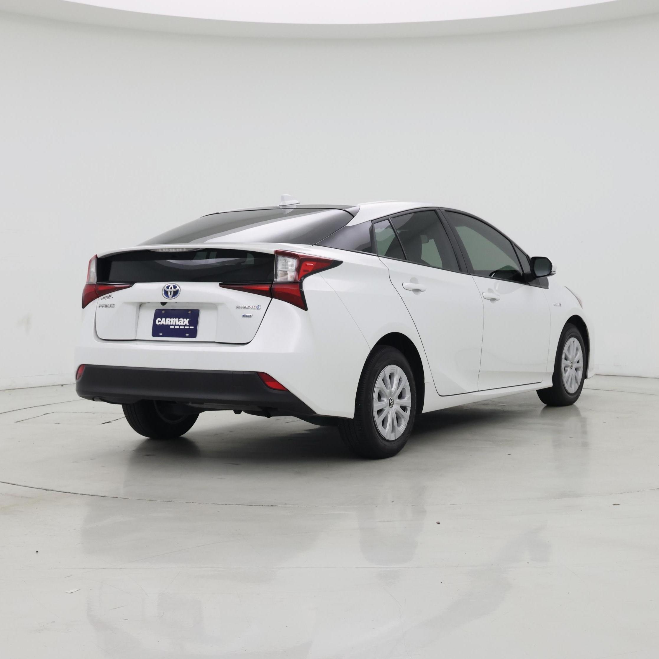 Thumbnail: 2022 Toyota Prius - 8