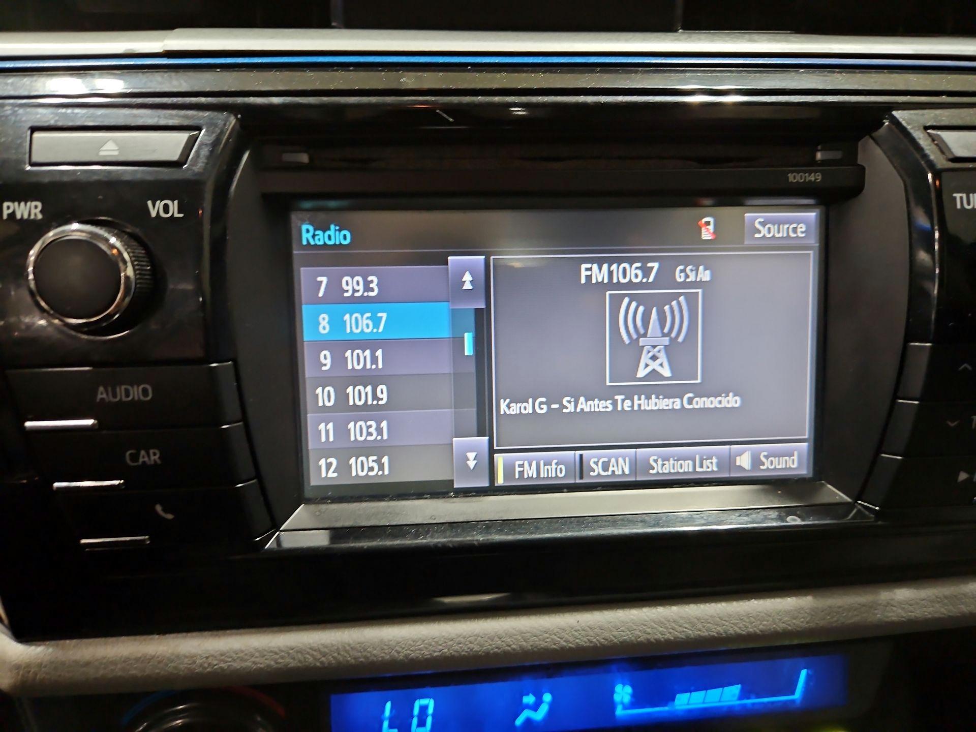 Thumbnail: 2014 Toyota Corolla - 15