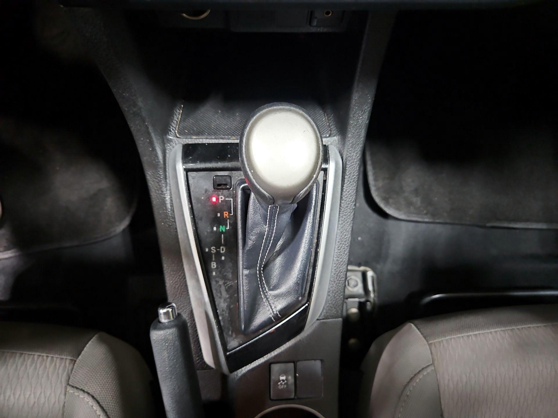 Thumbnail: 2014 Toyota Corolla - 17