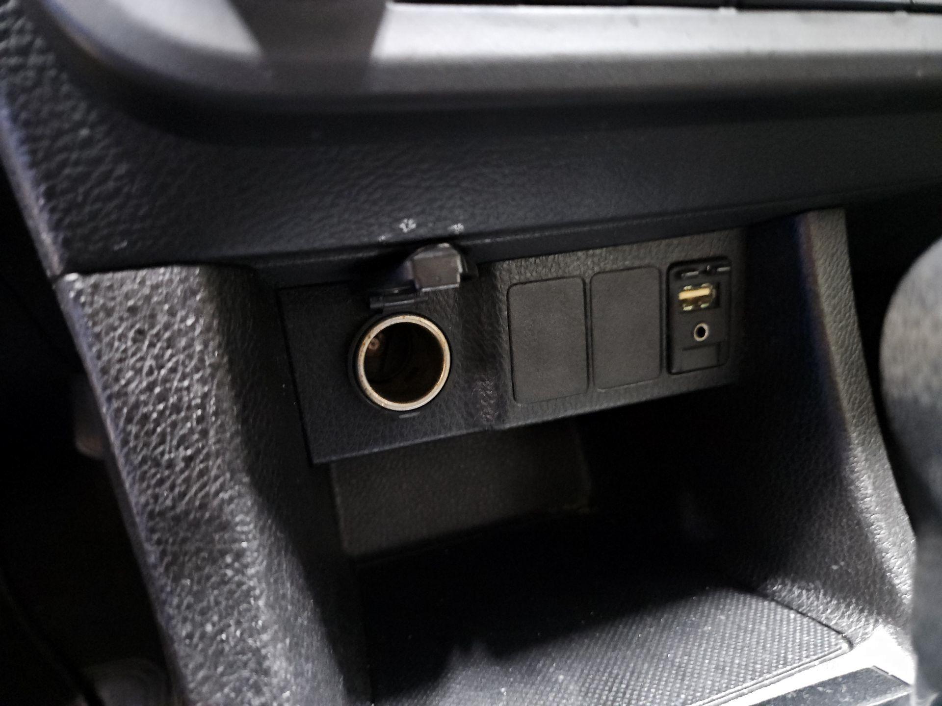 Thumbnail: 2014 Toyota Corolla - 18