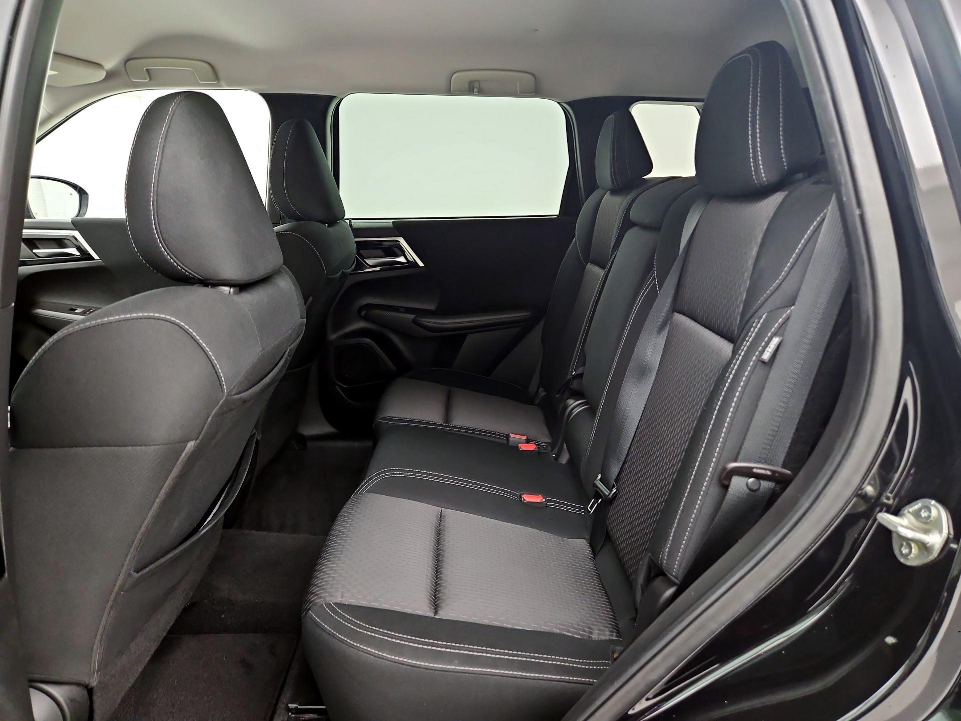 Thumbnail: 2022 Mitsubishi Outlander - 19