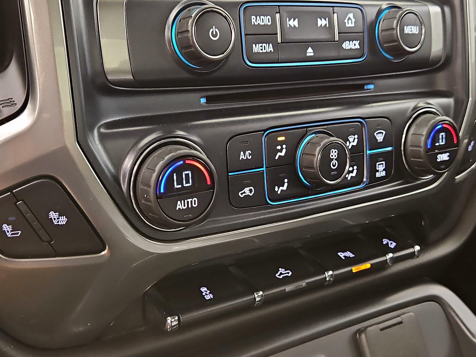 Thumbnail: 2016 Chevrolet Silverado 1500 - 16