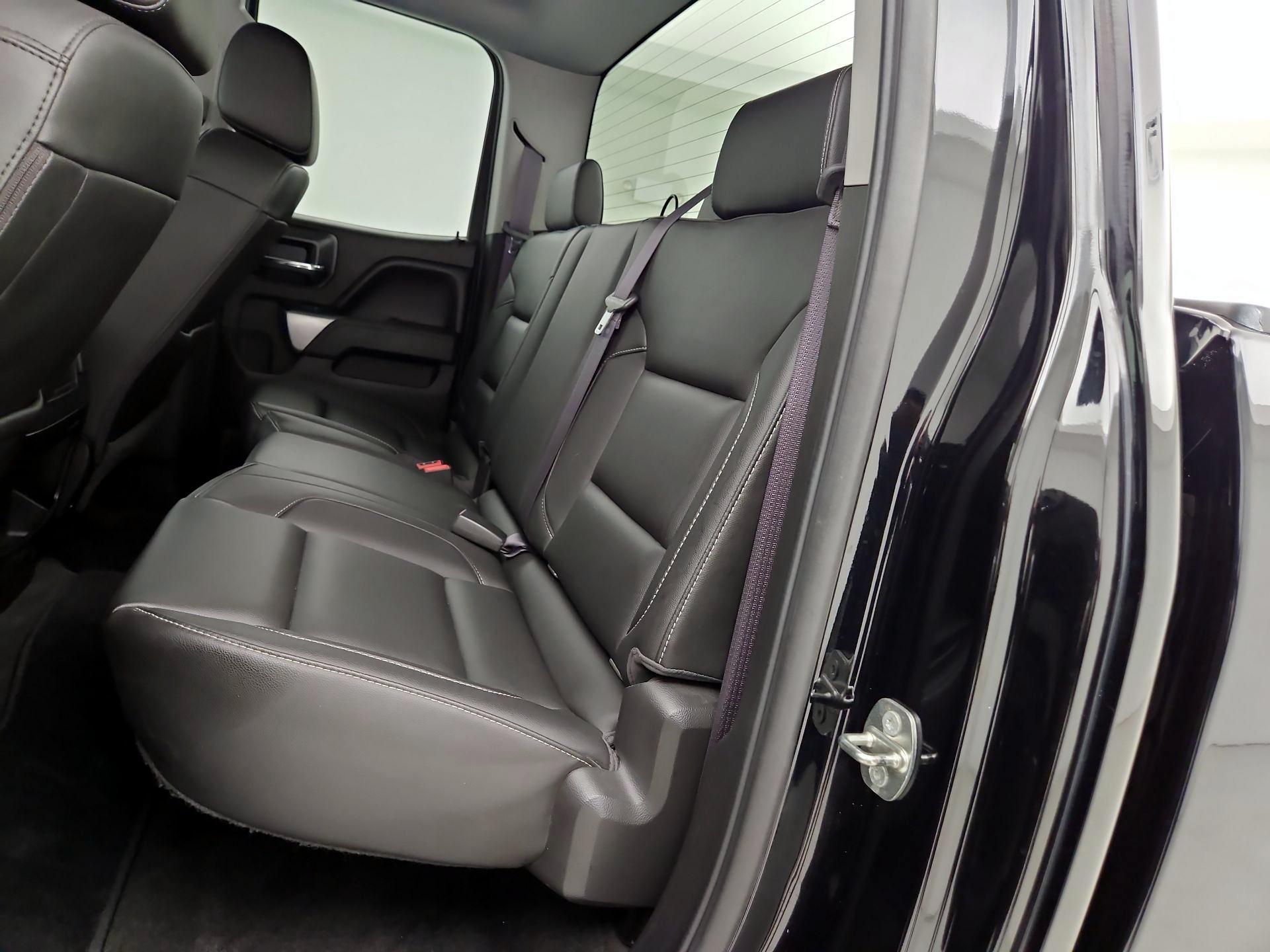 Thumbnail: 2016 Chevrolet Silverado 1500 - 19