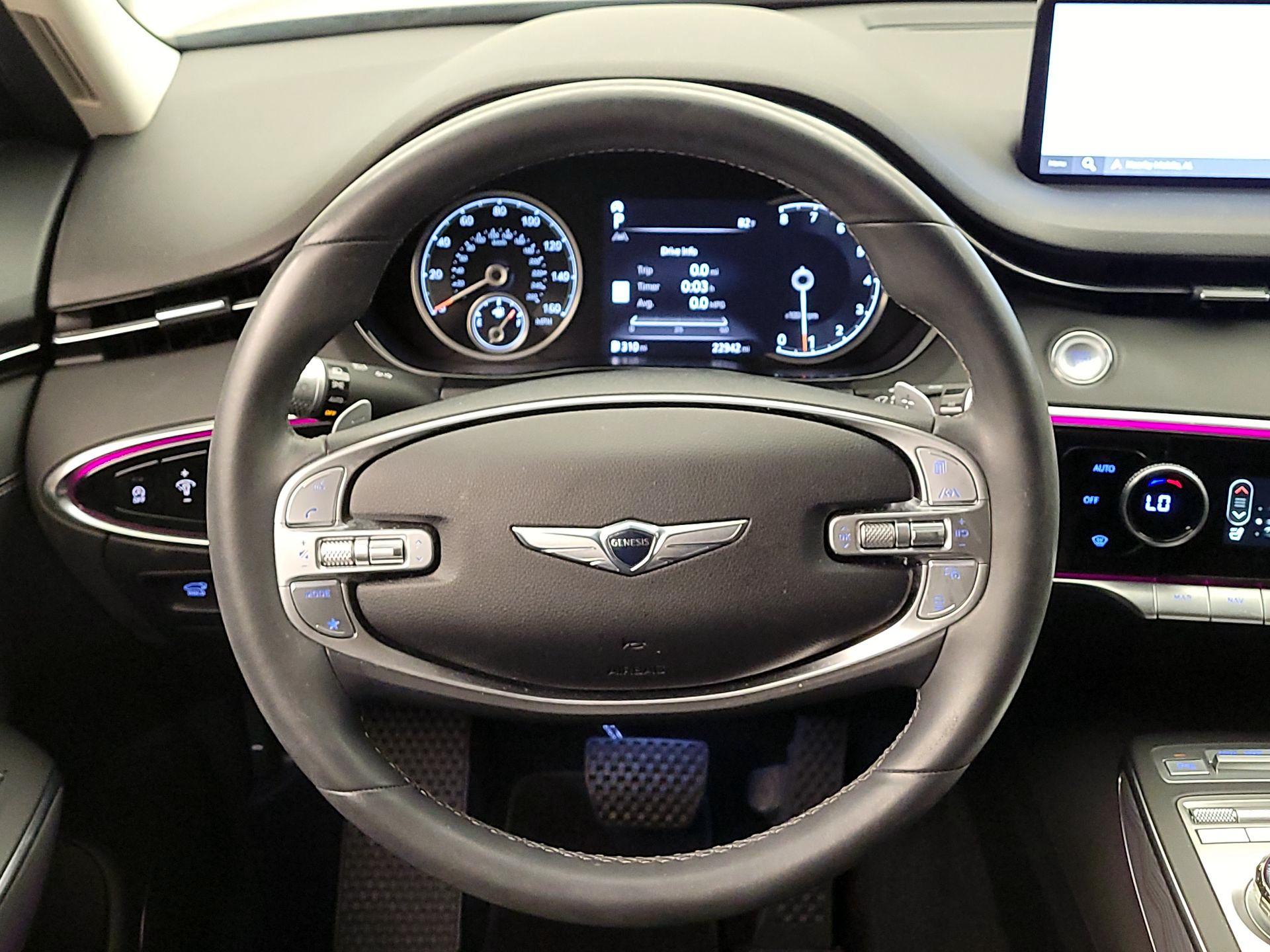 Thumbnail: 2024 Genesis GV70 - 10