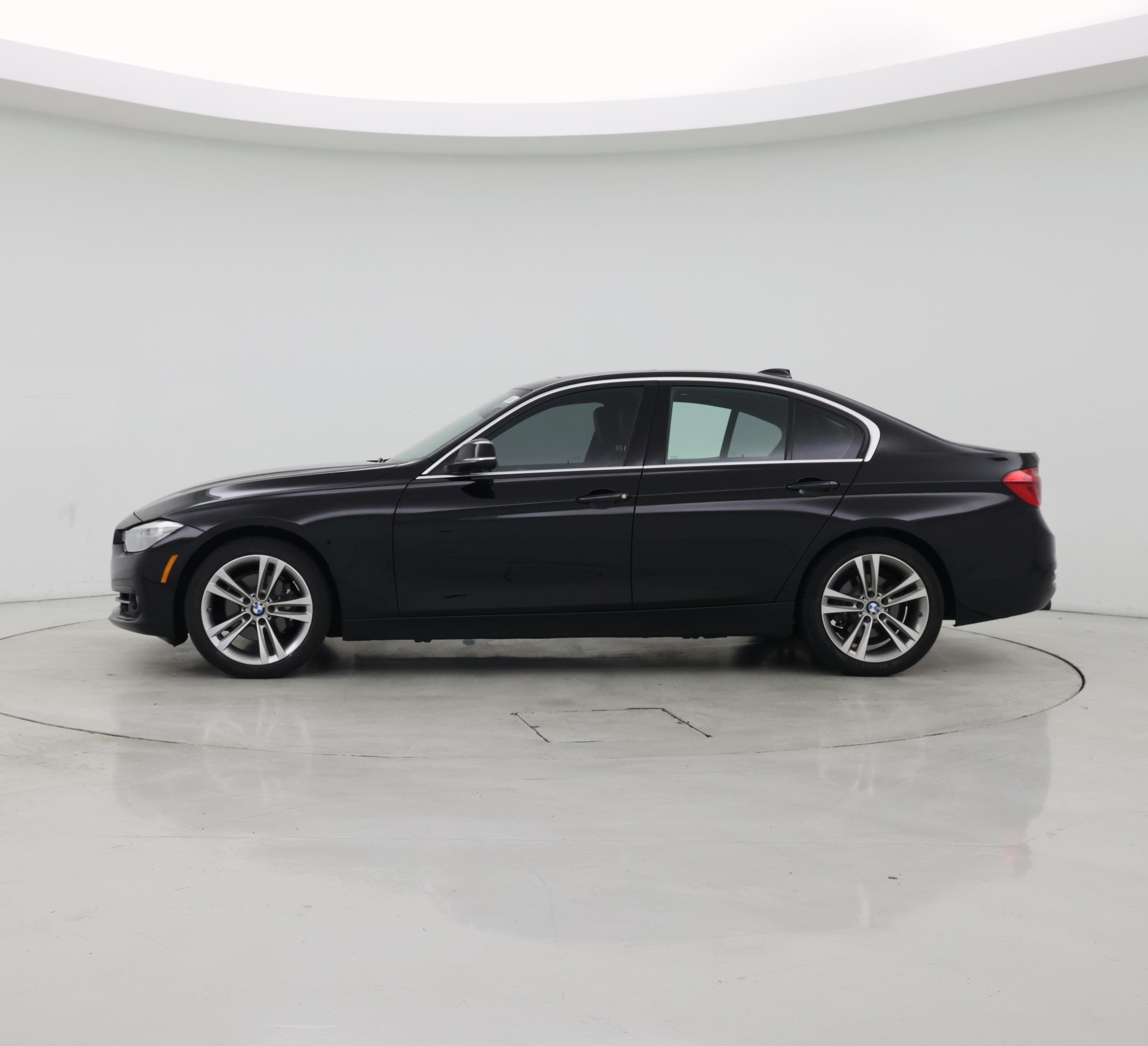 Thumbnail: 2017 BMW 3 Series - 3