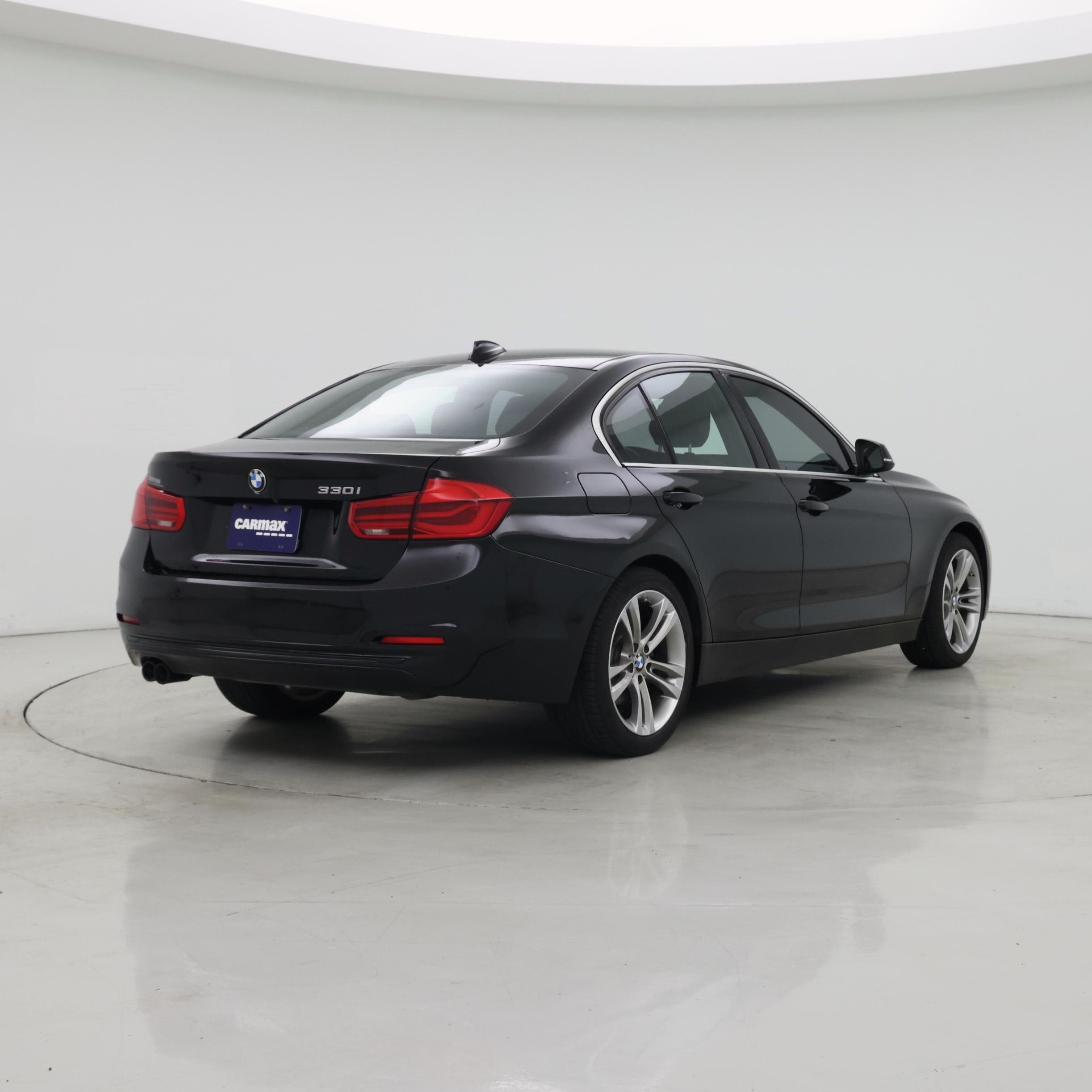 Thumbnail: 2017 BMW 3 Series - 8