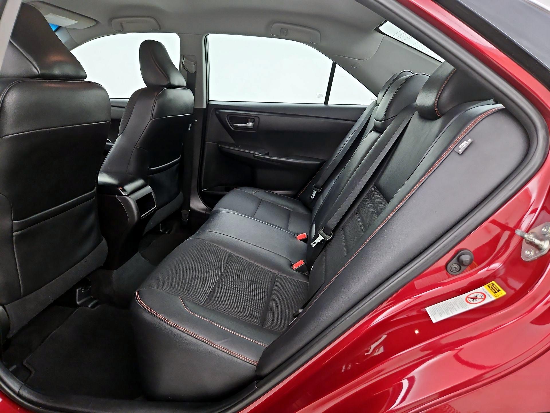 Thumbnail: 2016 Toyota Camry - 17