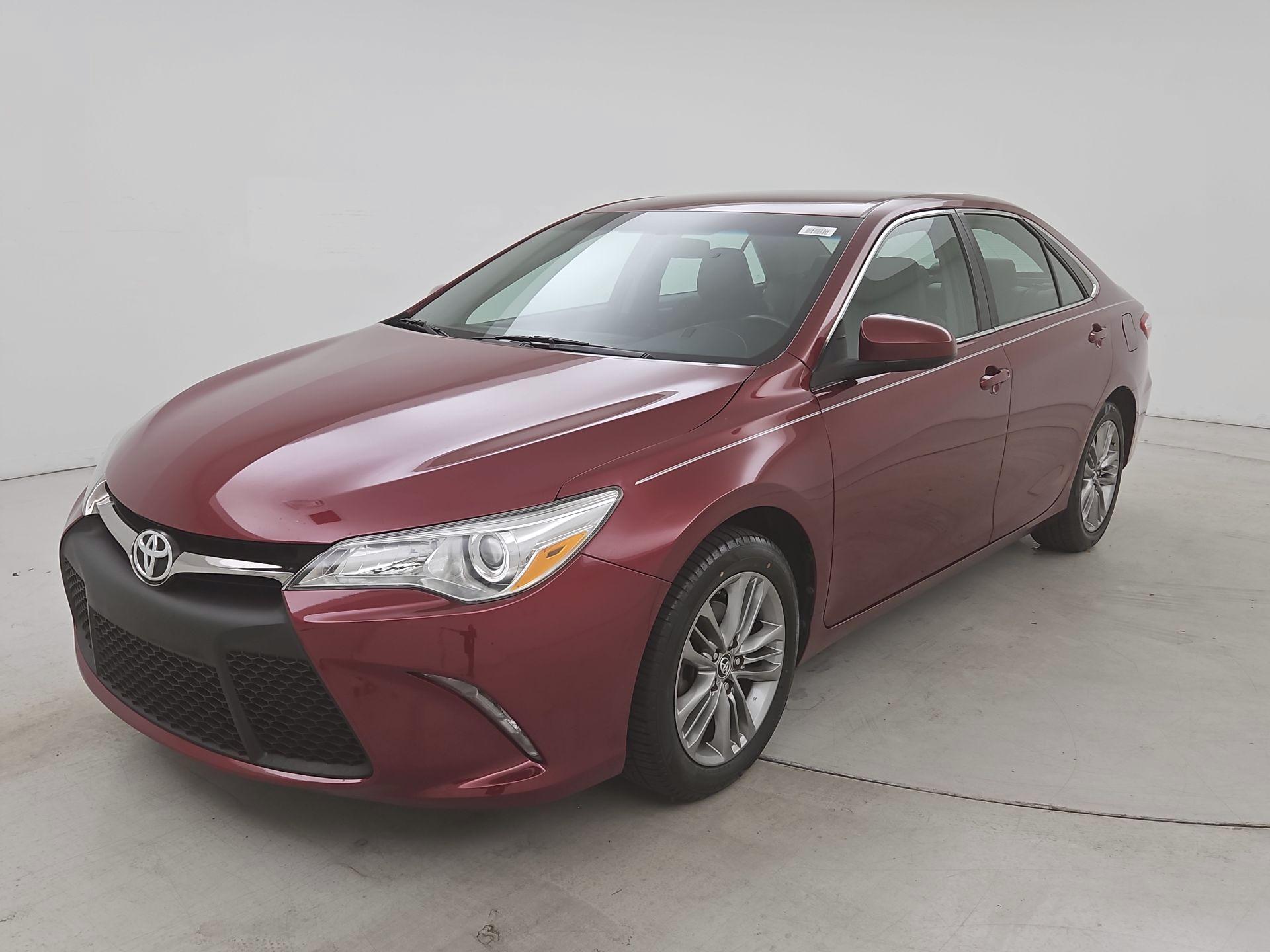 Thumbnail: 2016 Toyota Camry - 3
