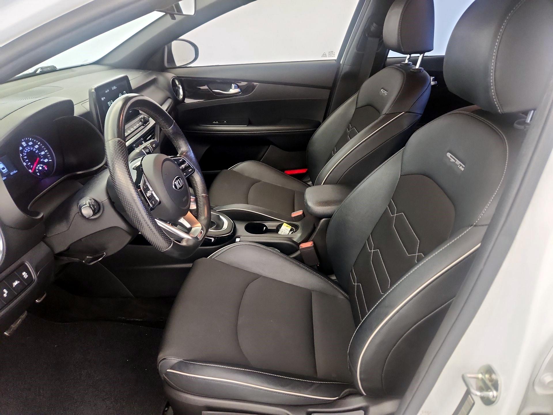 Thumbnail: 2020 Kia Forte - 11