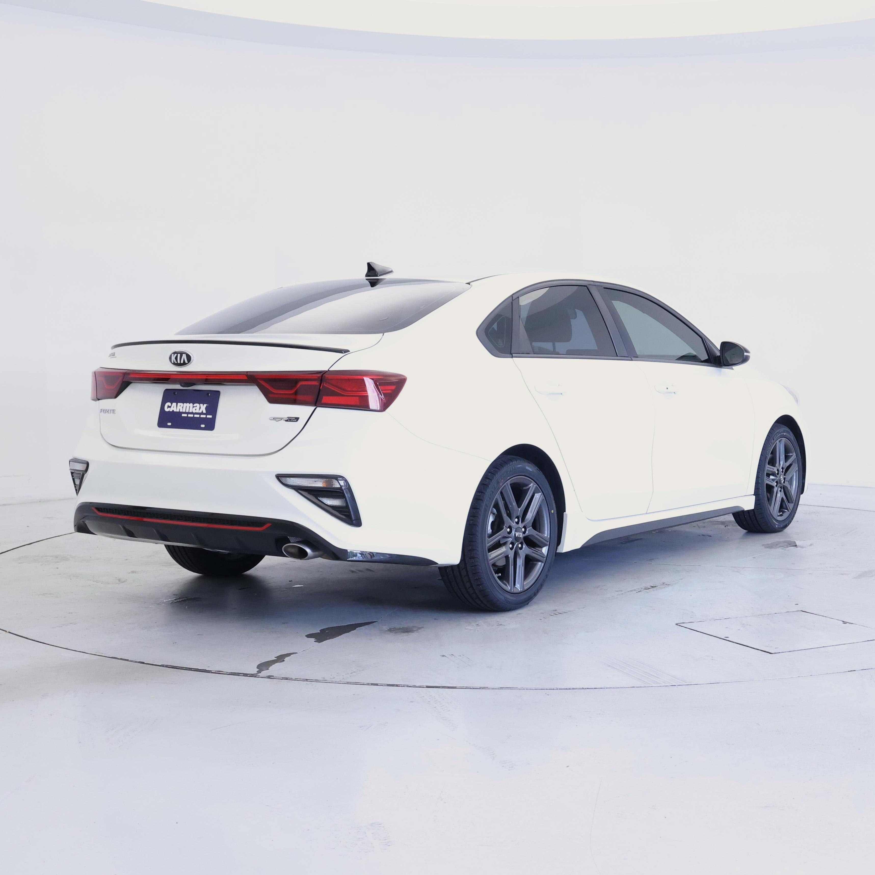Thumbnail: 2020 Kia Forte - 8