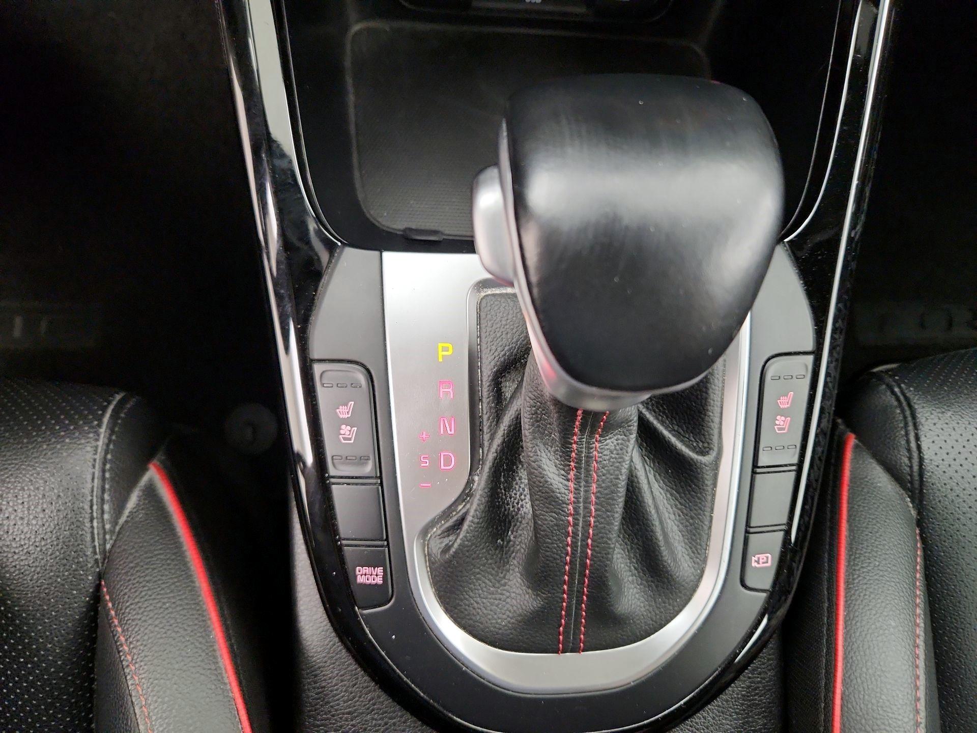 Thumbnail: 2022 Kia Forte - 17