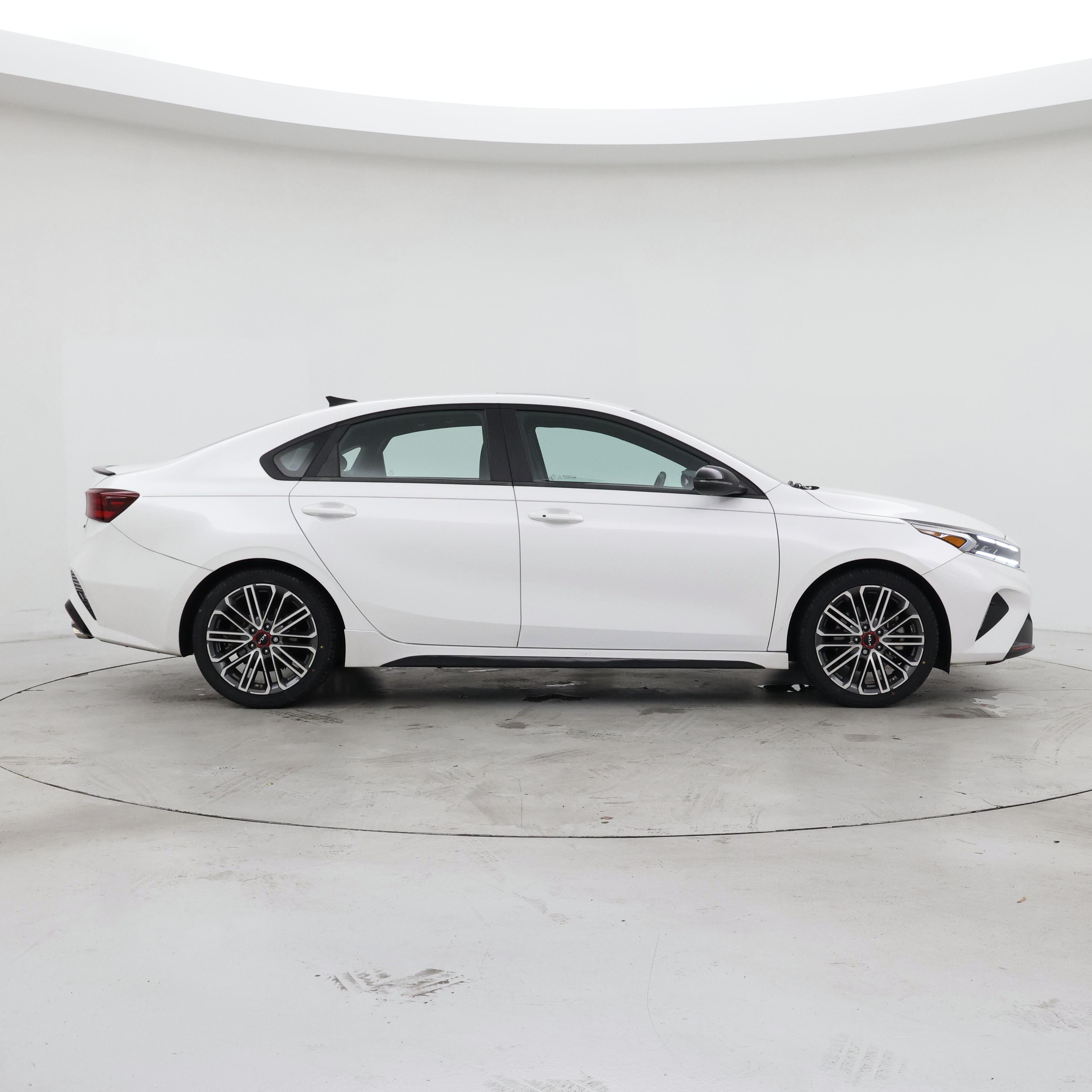 Thumbnail: 2022 Kia Forte - 7