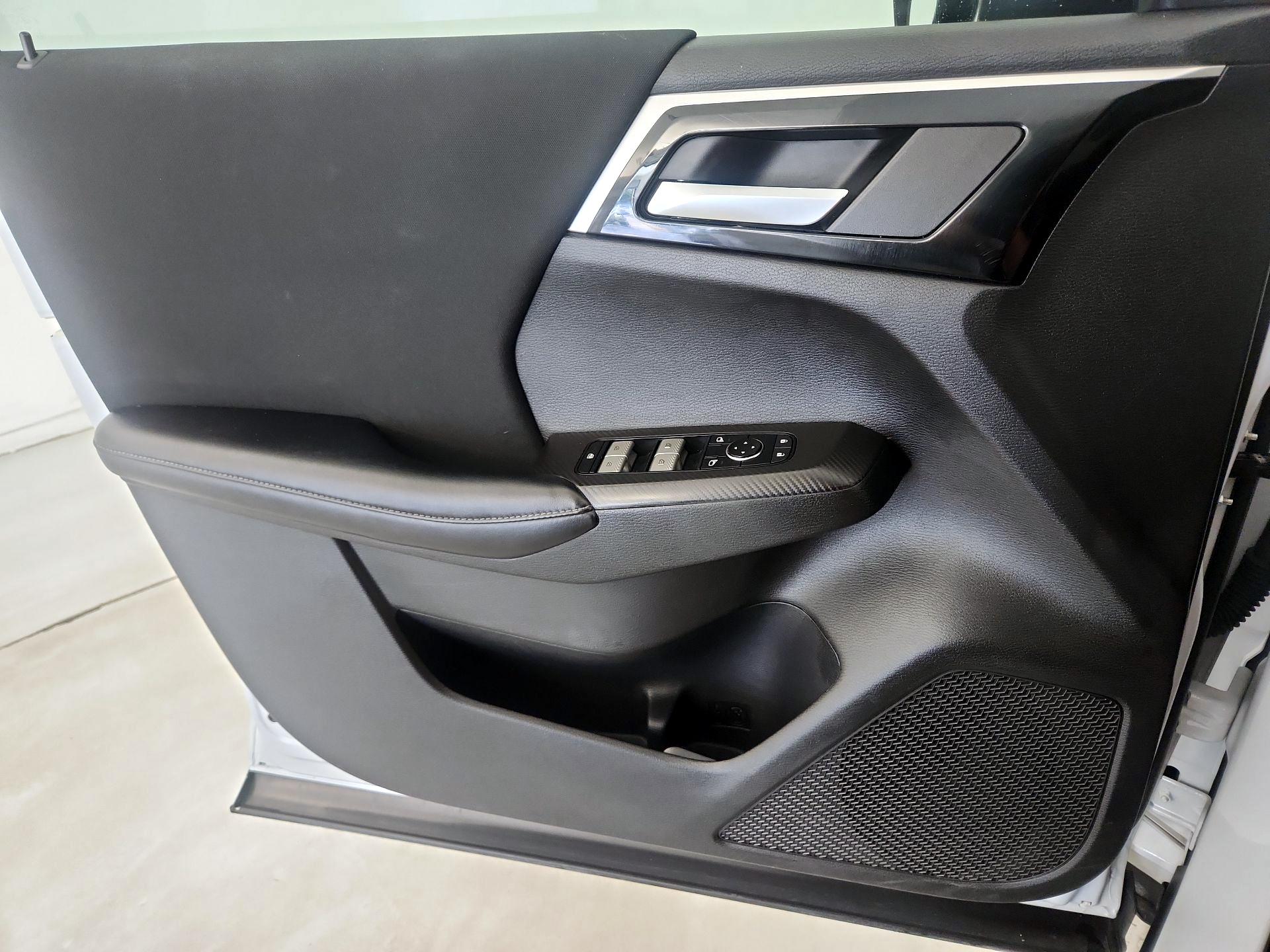 Thumbnail: 2022 Mitsubishi Outlander - 12