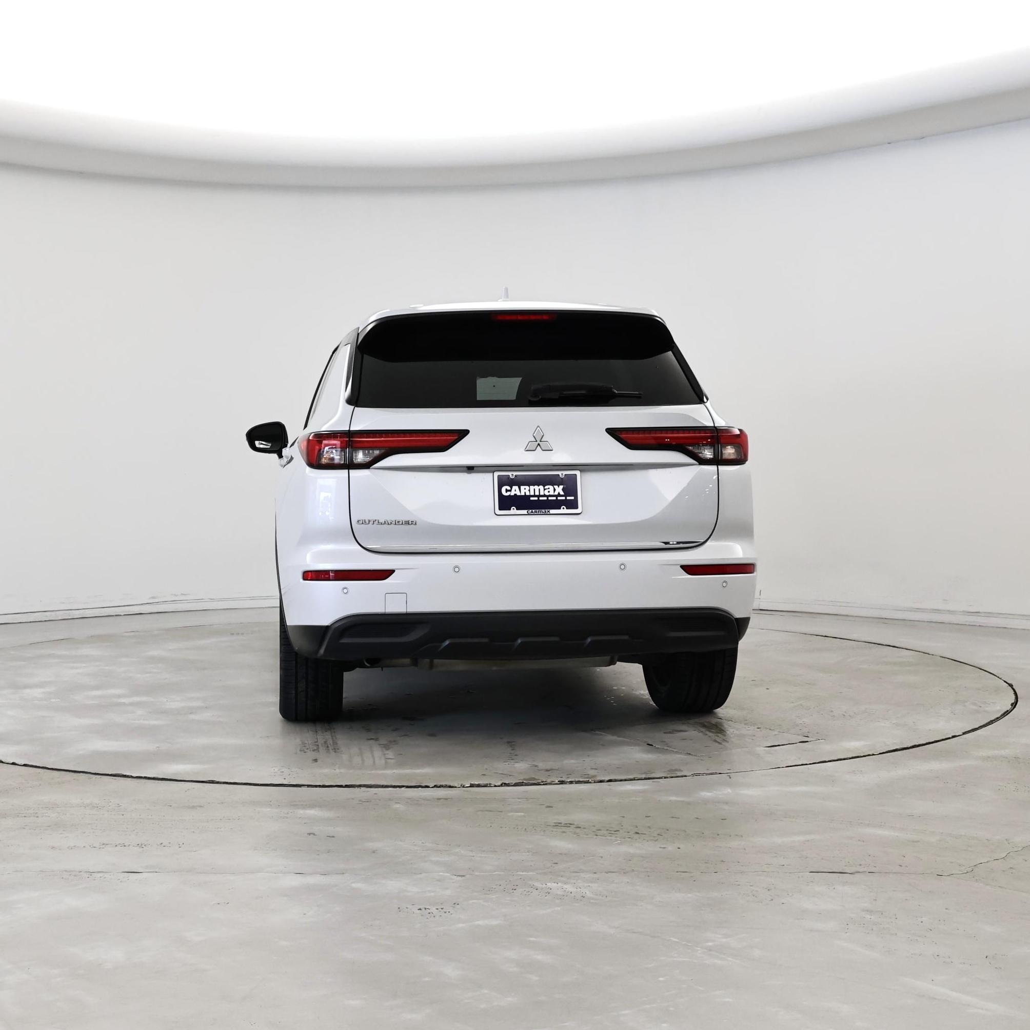 Thumbnail: 2022 Mitsubishi Outlander - 6