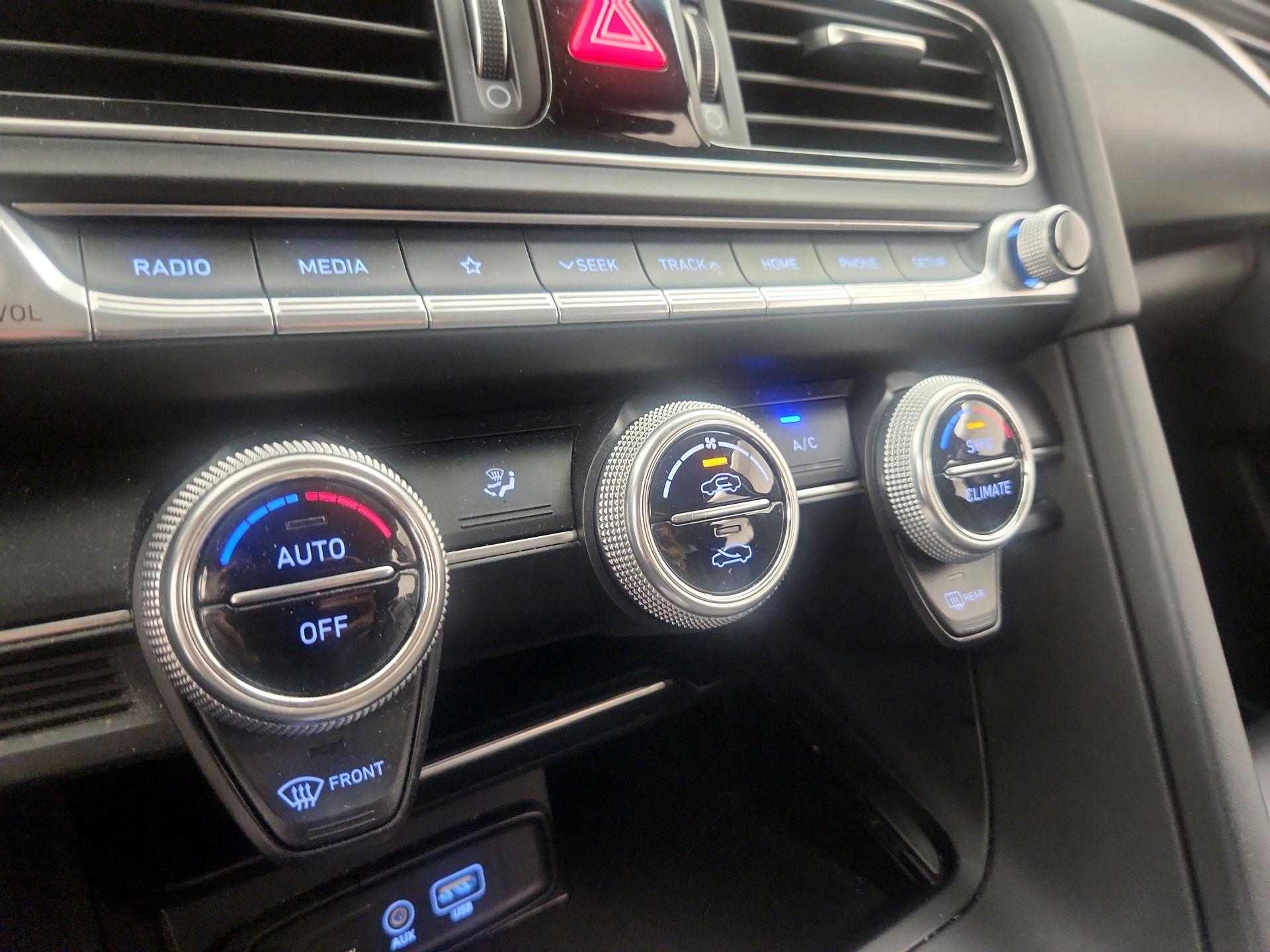 Thumbnail: 2020 Genesis G70 - 16