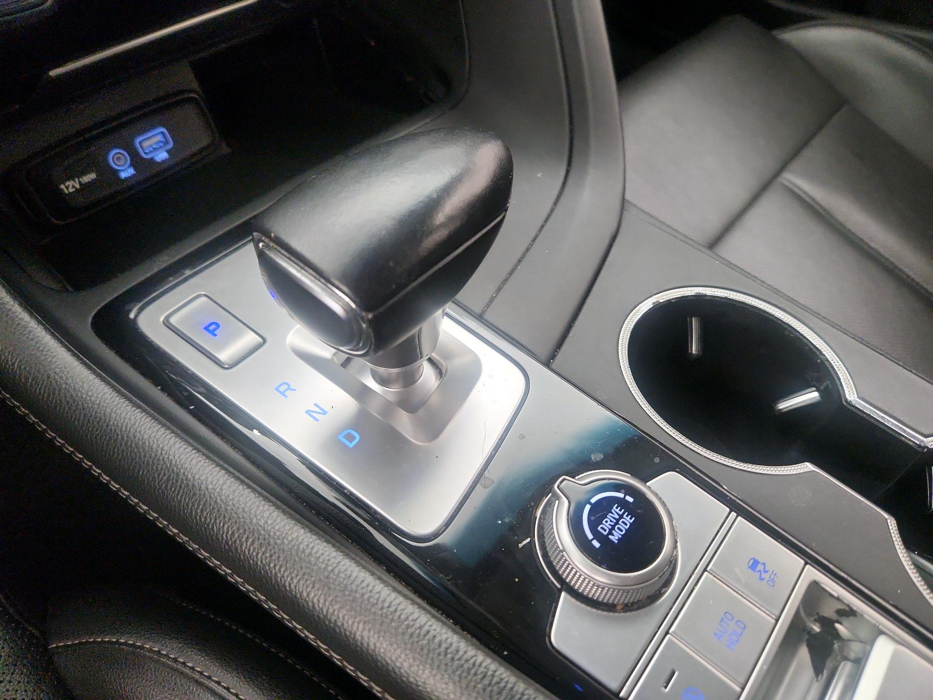 Thumbnail: 2020 Genesis G70 - 17