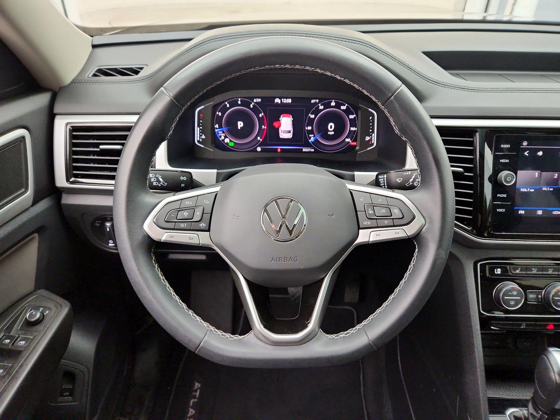Thumbnail: 2022 Volkswagen Atlas - 10