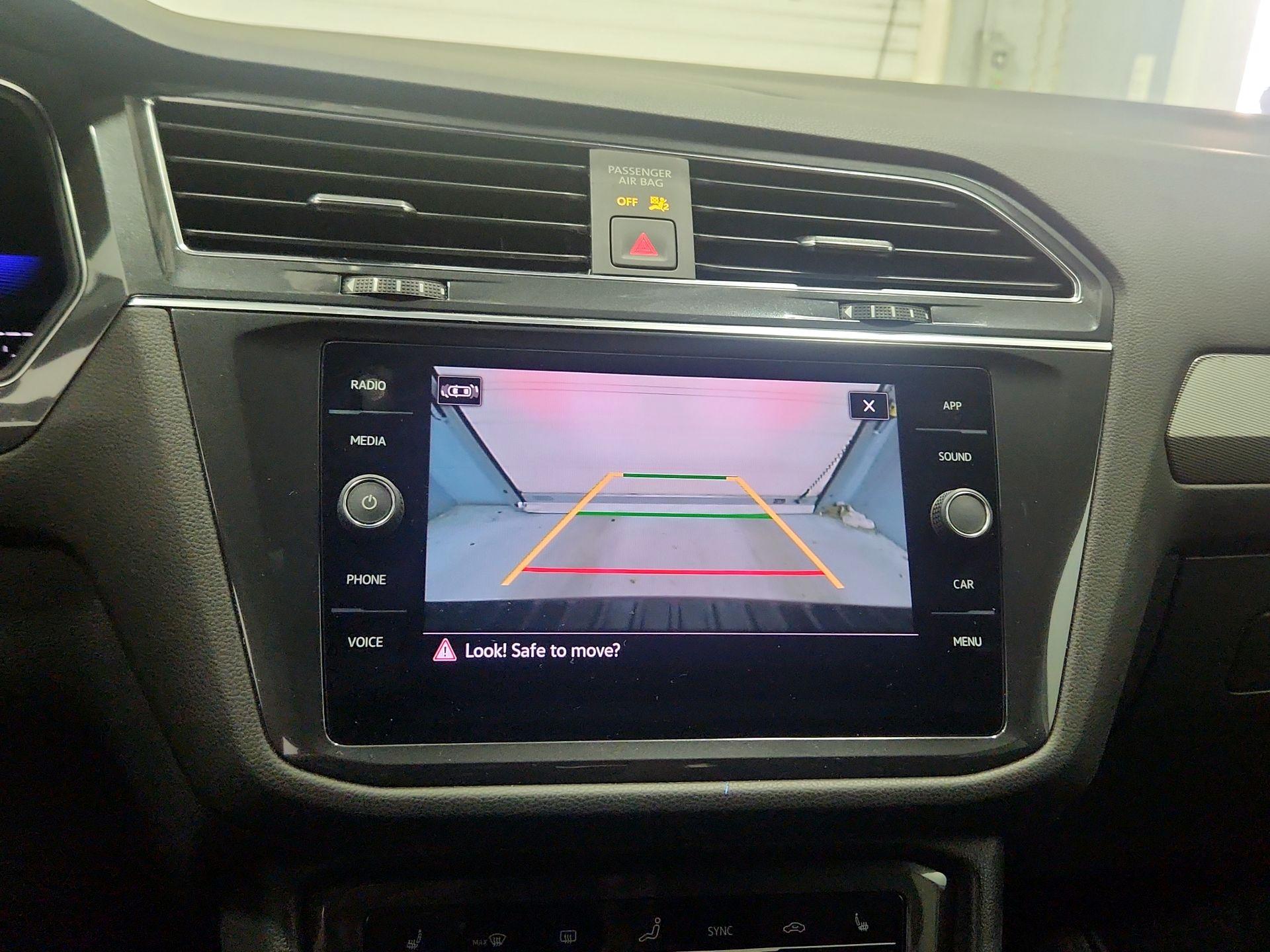 Thumbnail: 2023 Volkswagen Tiguan - 14