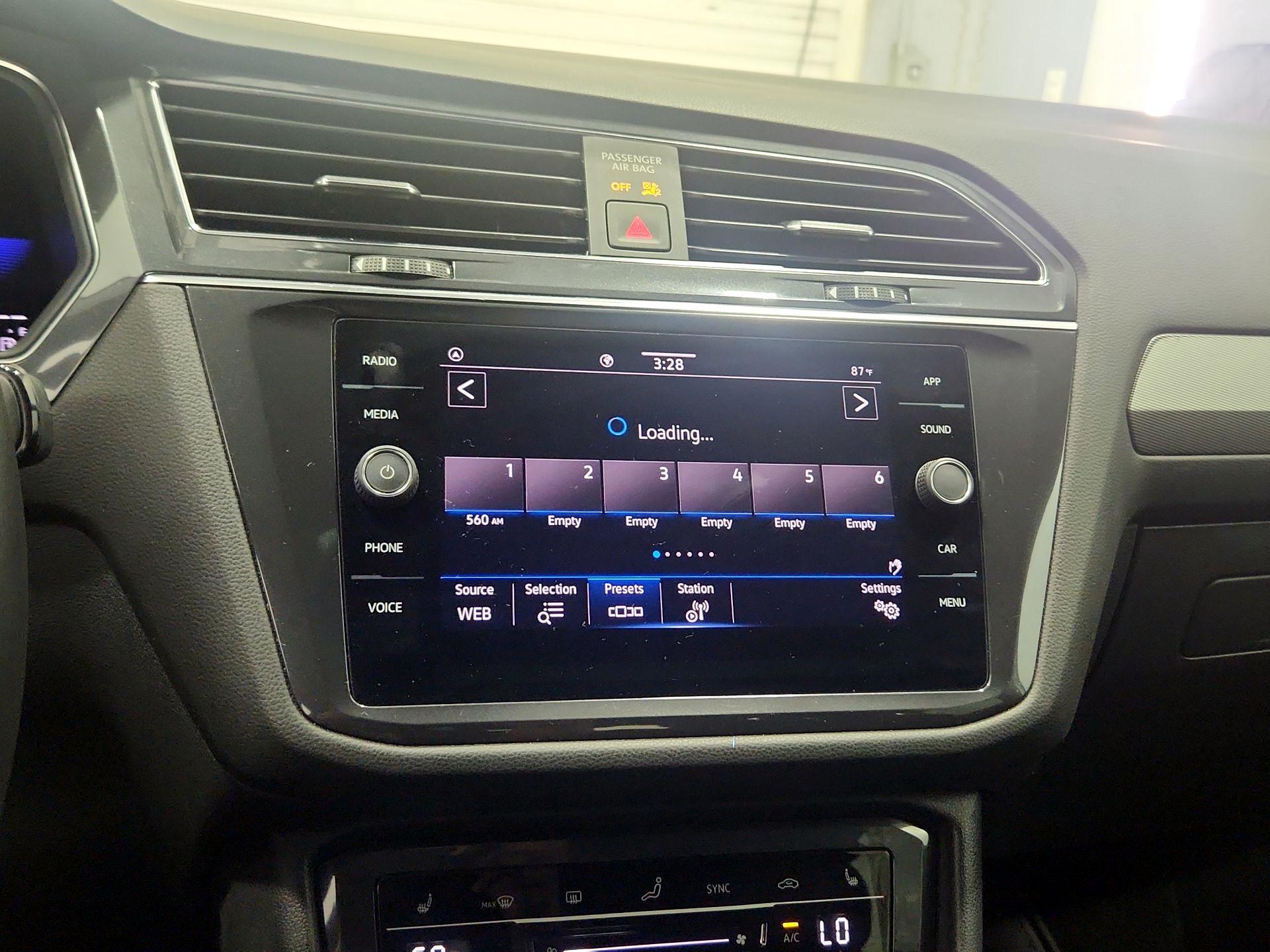 Thumbnail: 2023 Volkswagen Tiguan - 15