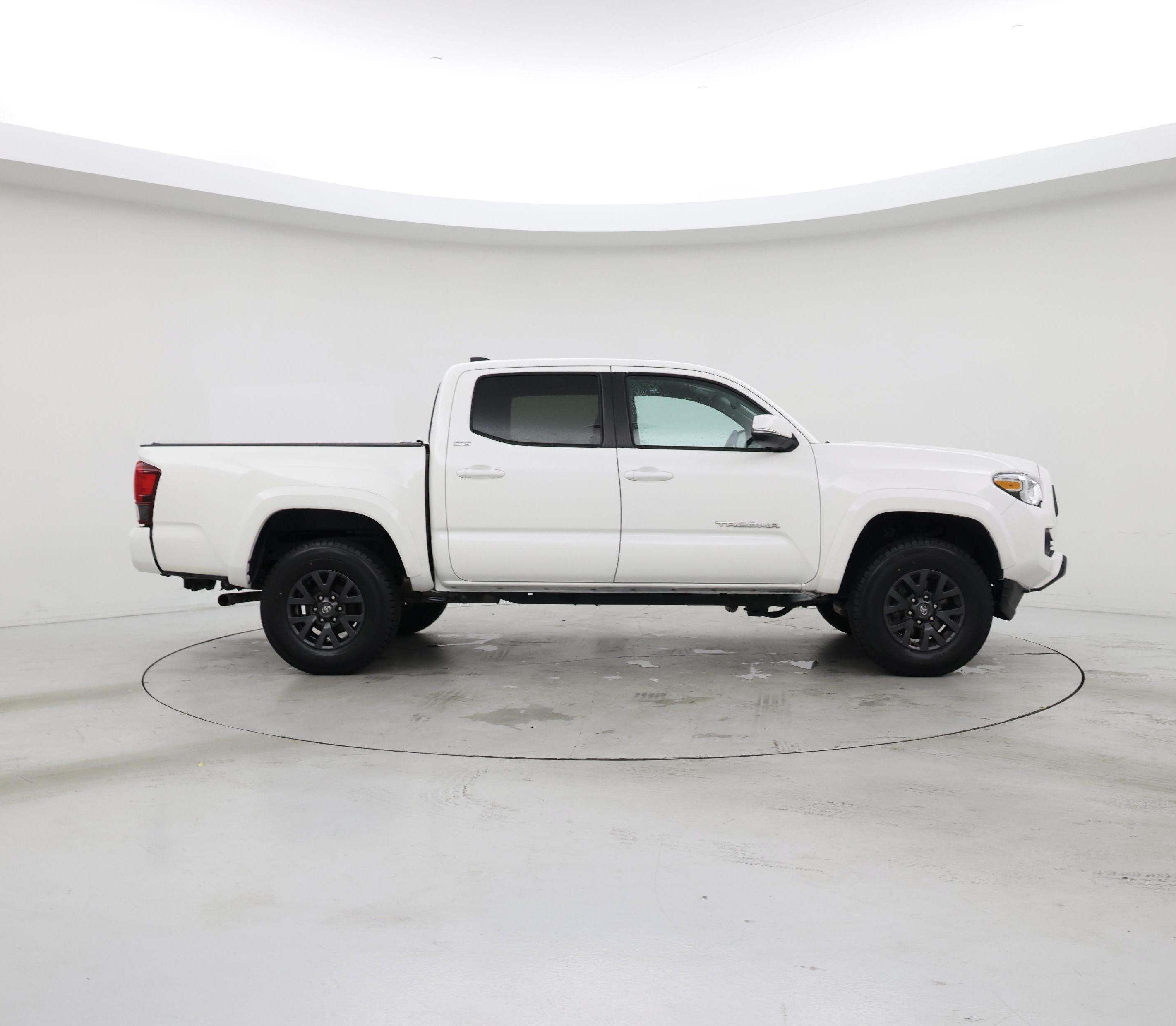 Thumbnail: 2022 Toyota Tacoma - 7