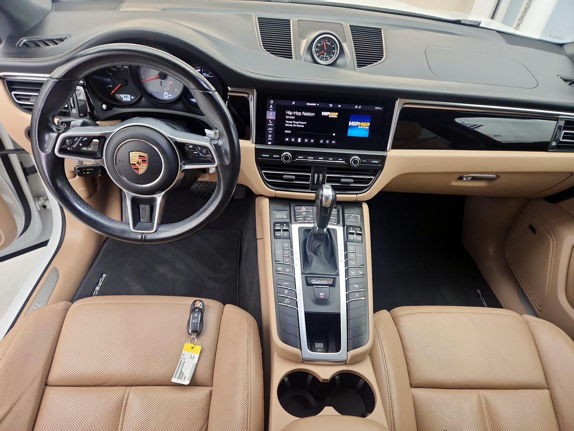 Thumbnail: 2020 Porsche Macan - 9