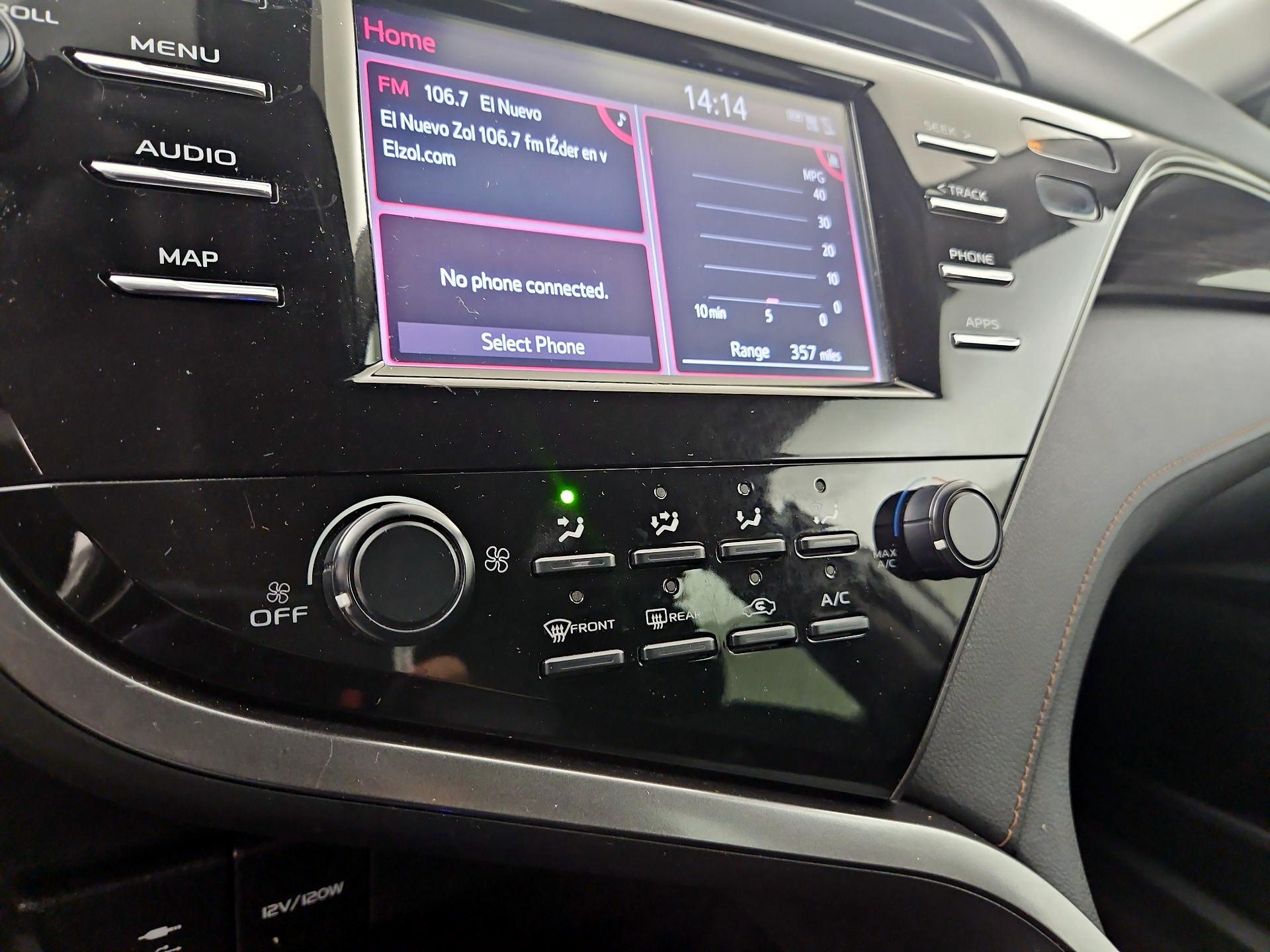Thumbnail: 2019 Toyota Camry - 16