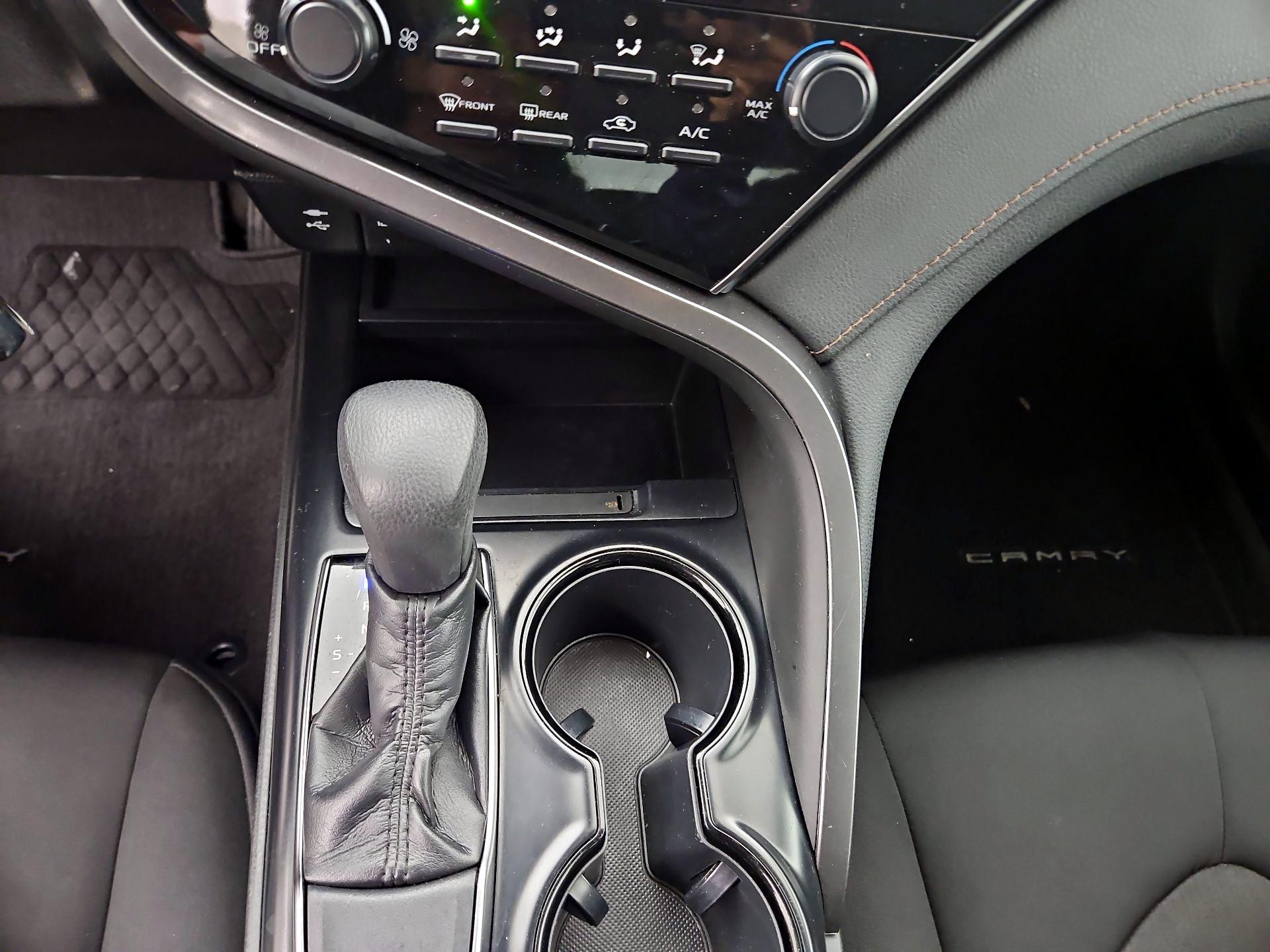 Thumbnail: 2019 Toyota Camry - 17