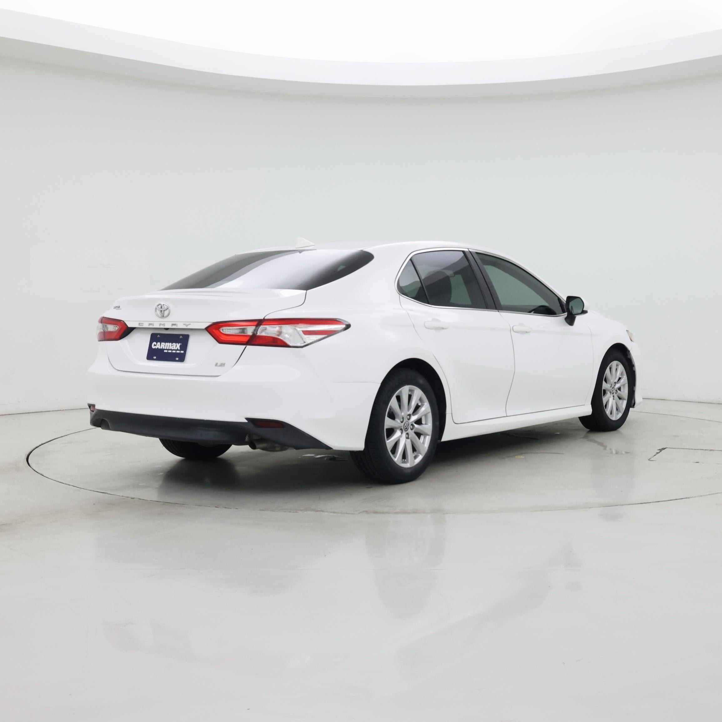 Thumbnail: 2019 Toyota Camry - 8